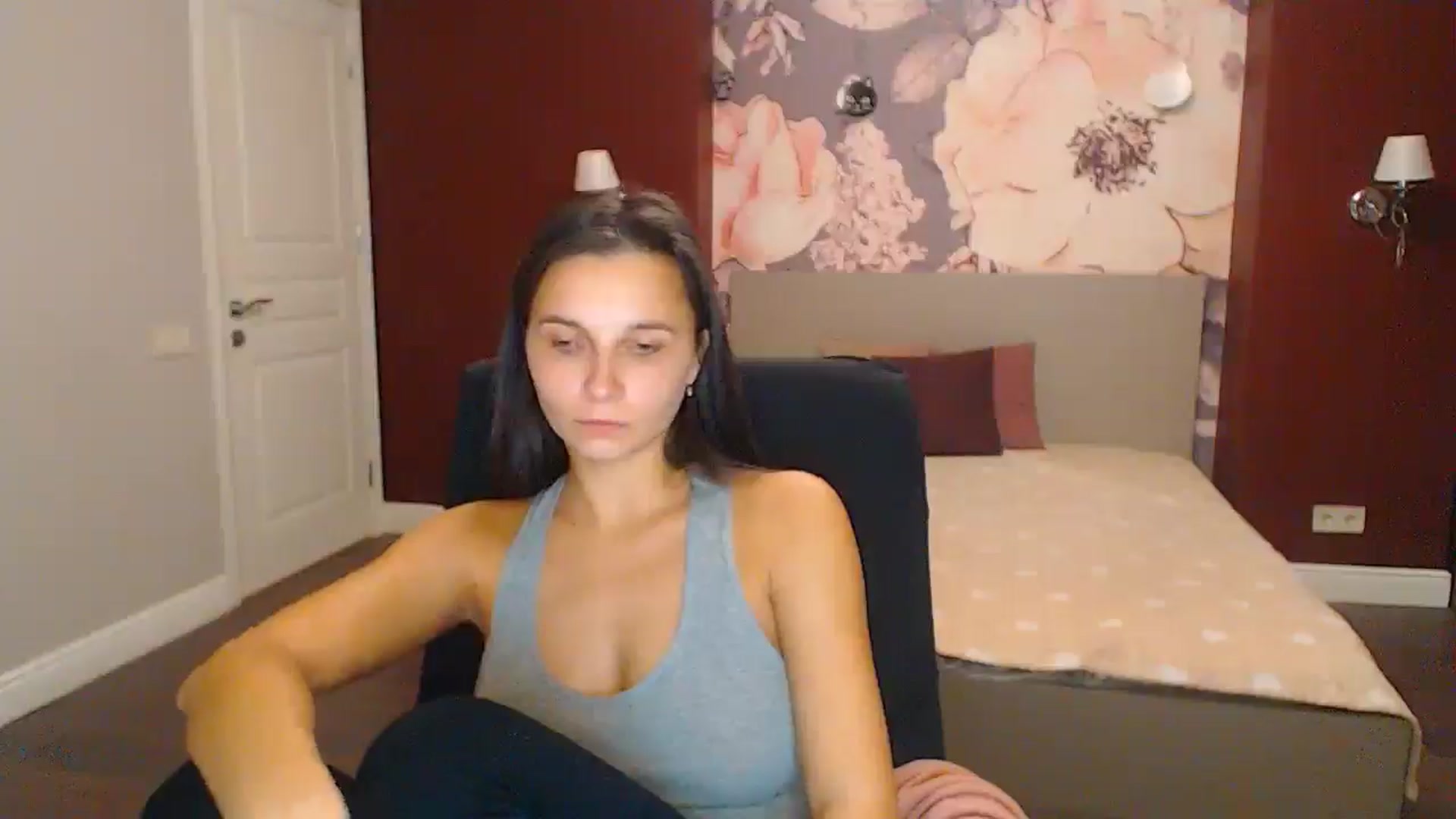 Gallery image thumbnail from Karina_Mils's myfreecams stream on, 12/07/2024, 19:20 image 3 of 20