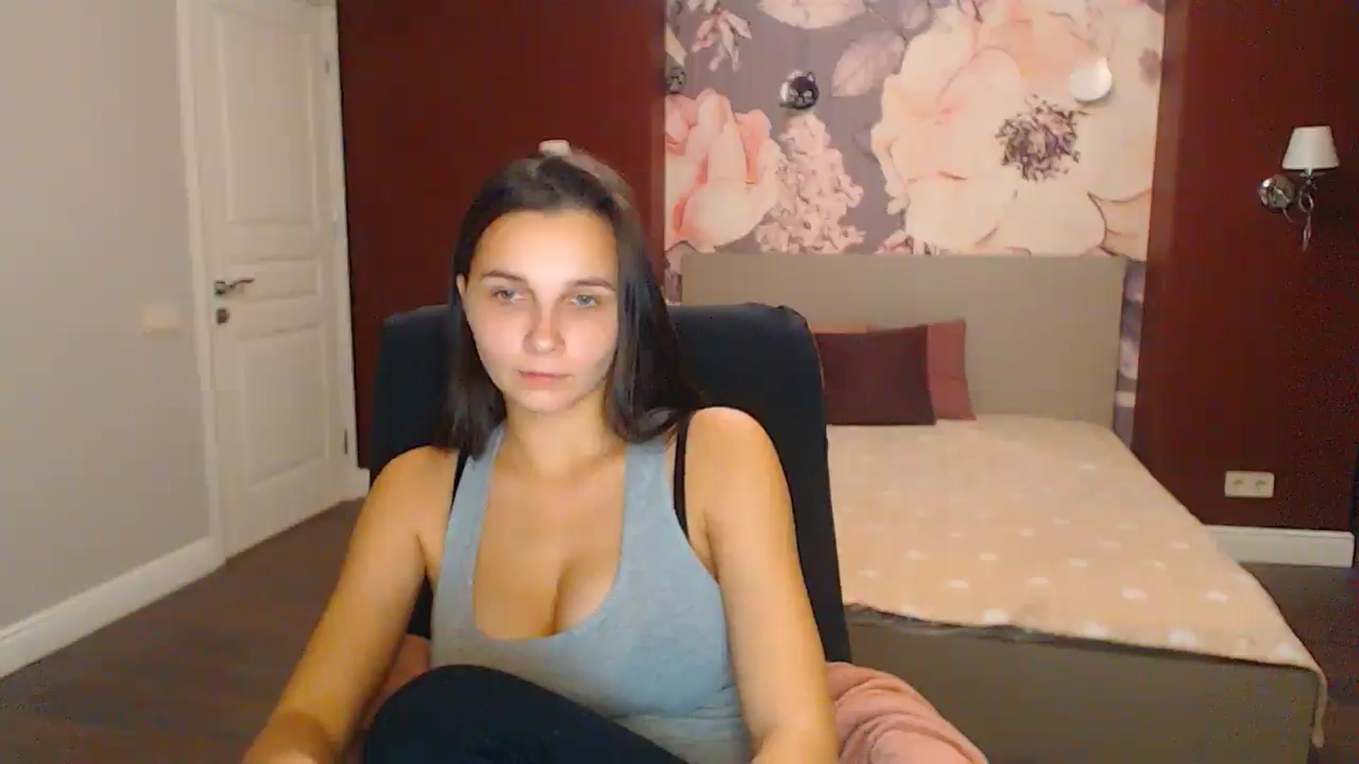 Gallery image thumbnail from Karina_Mils's myfreecams stream on, 12/07/2024, 19:20 image 20 of 20