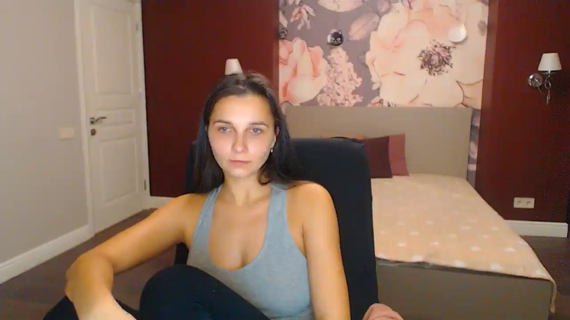 Gallery image thumbnail from Karina_Mils's myfreecams stream on, 12/07/2024, 19:20 image 9 of 20