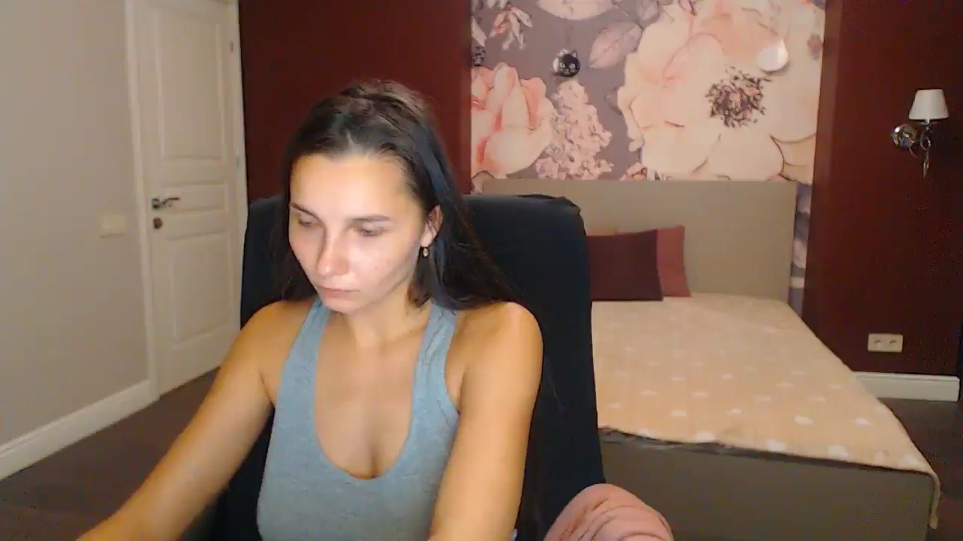 Gallery image thumbnail from Karina_Mils's myfreecams stream on, 12/07/2024, 19:20 image 5 of 20