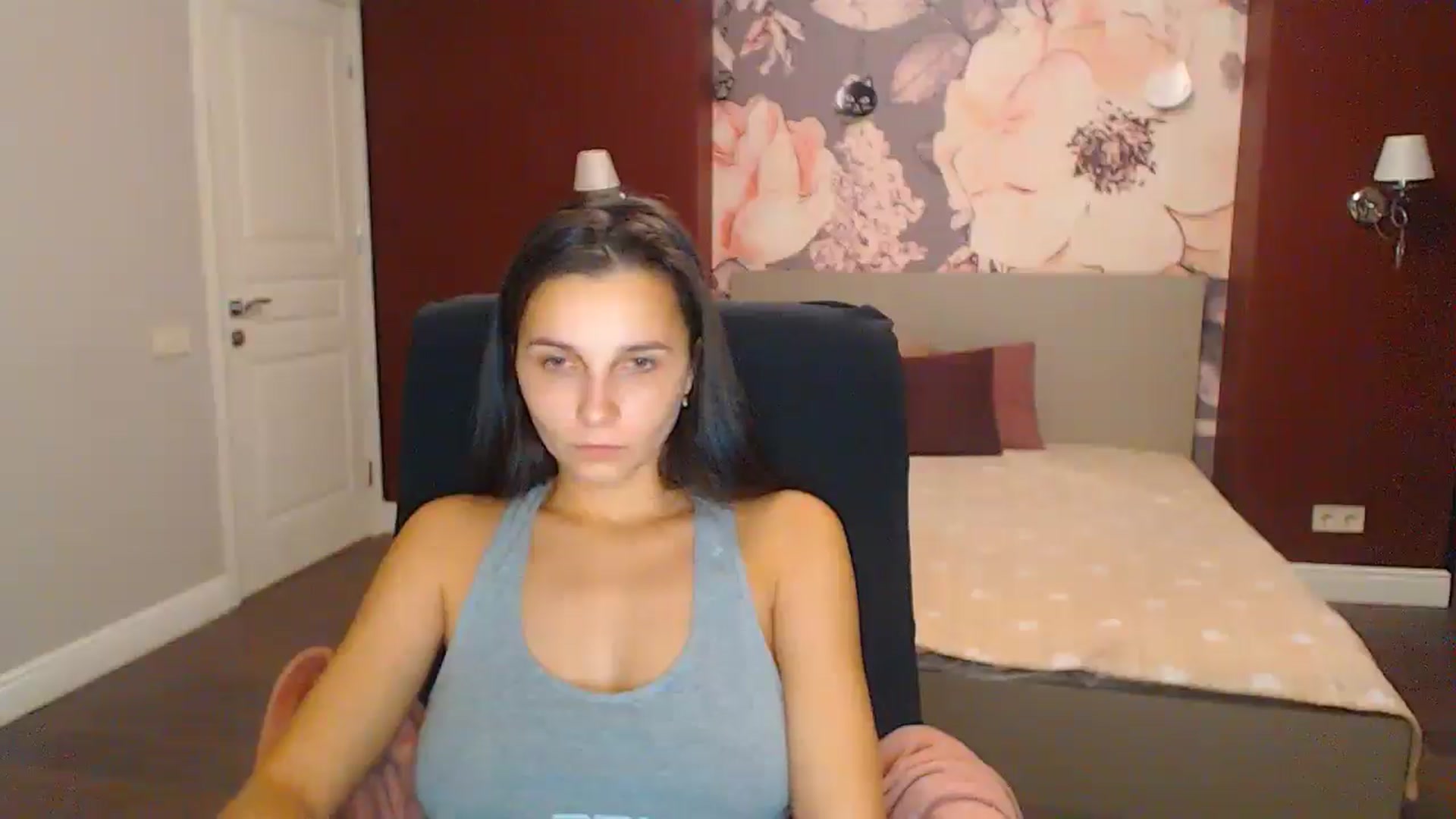 Gallery image thumbnail from Karina_Mils's myfreecams stream on, 12/07/2024, 19:20 image 4 of 20