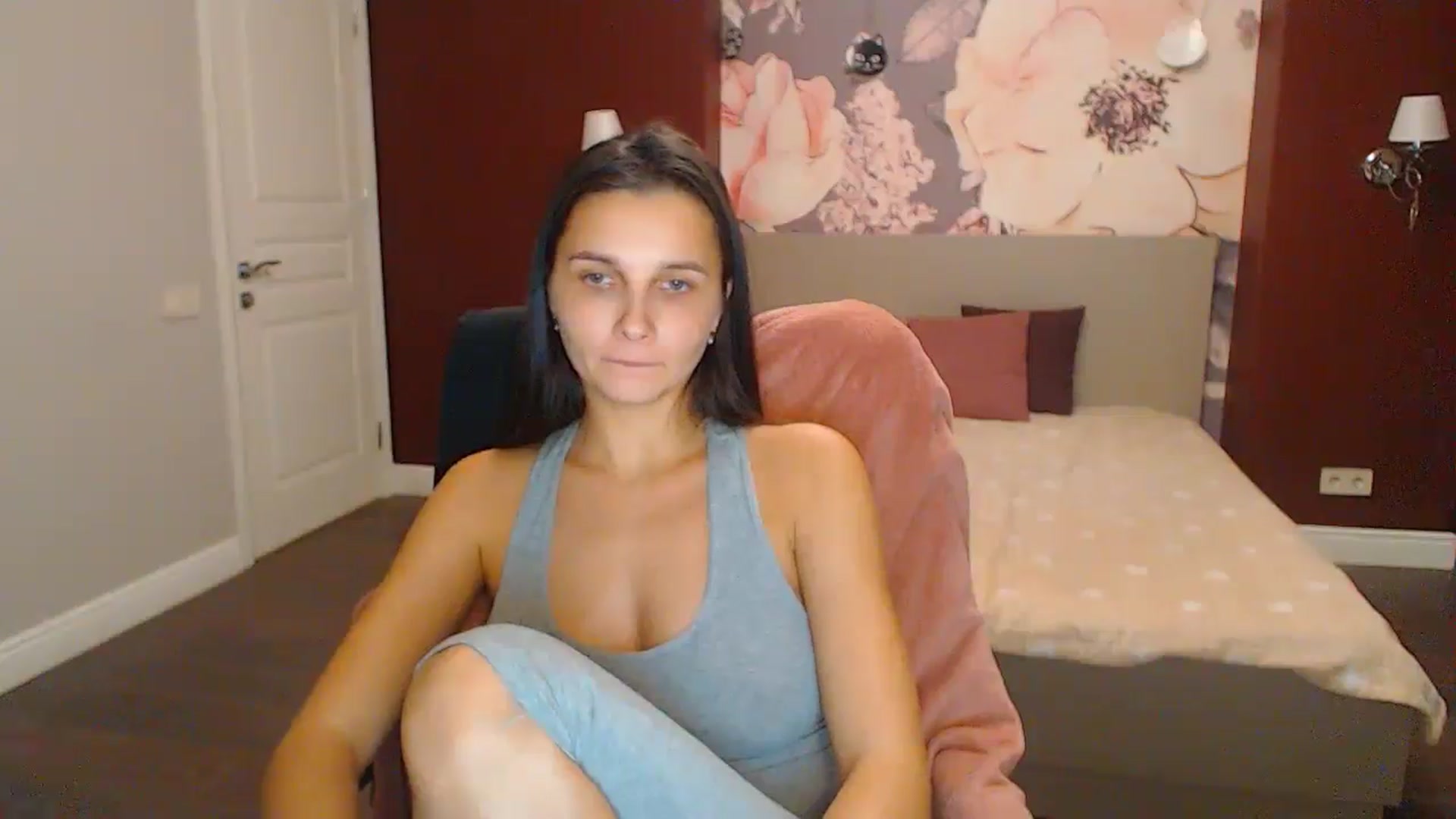 Gallery image thumbnail from Karina_Mils's myfreecams stream on, 12/08/2024, 17:51 image 4 of 20