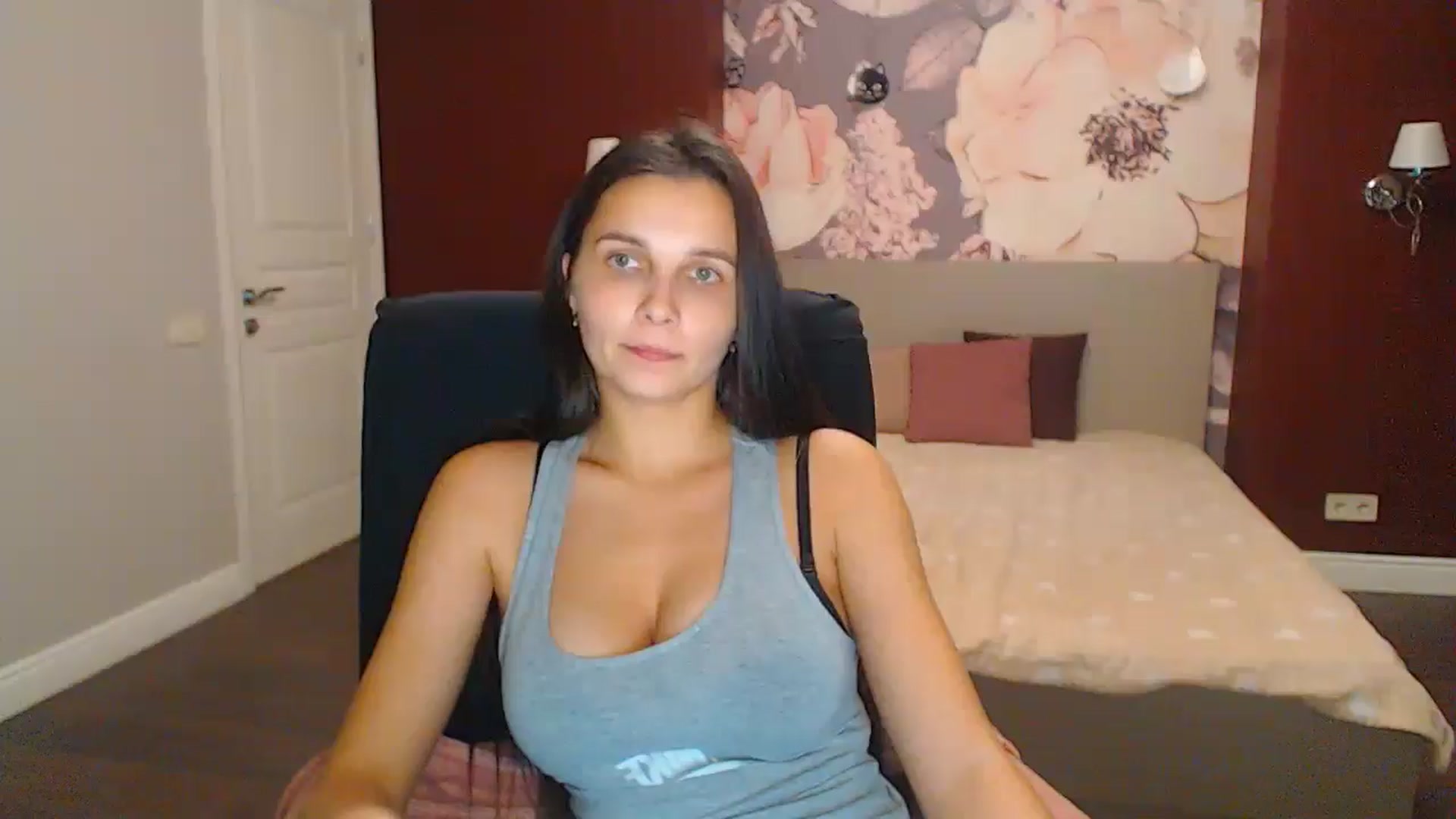 Gallery image thumbnail from Karina_Mils's myfreecams stream on, 12/08/2024, 17:51 image 20 of 20