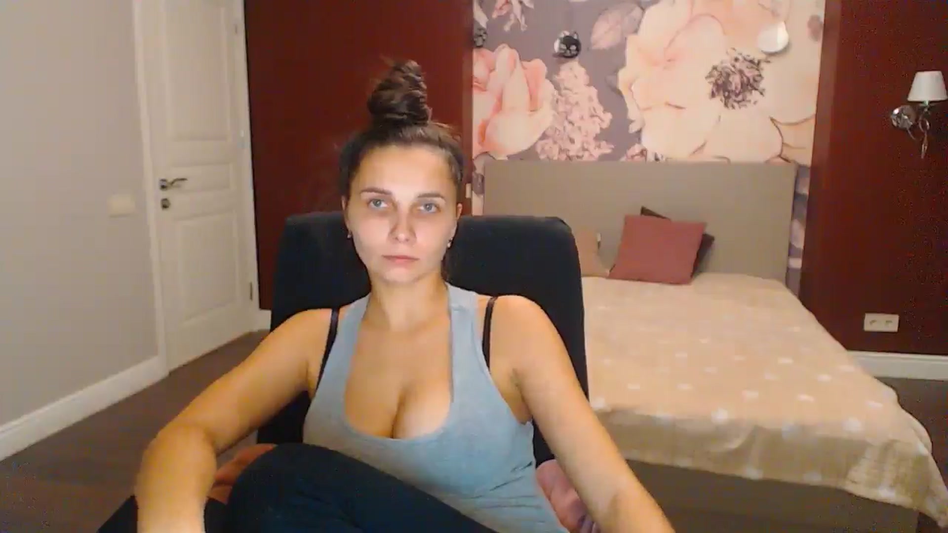 Gallery image thumbnail from Karina_Mils's myfreecams stream on, 12/09/2024, 12:17 image 20 of 20