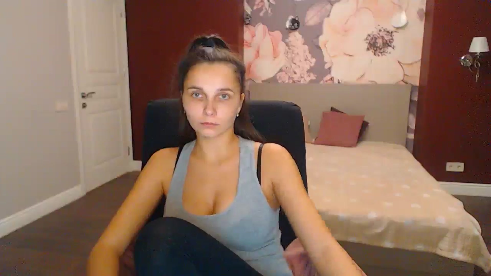 Gallery image thumbnail from Karina_Mils's myfreecams stream on, 12/09/2024, 12:17 image 2 of 20