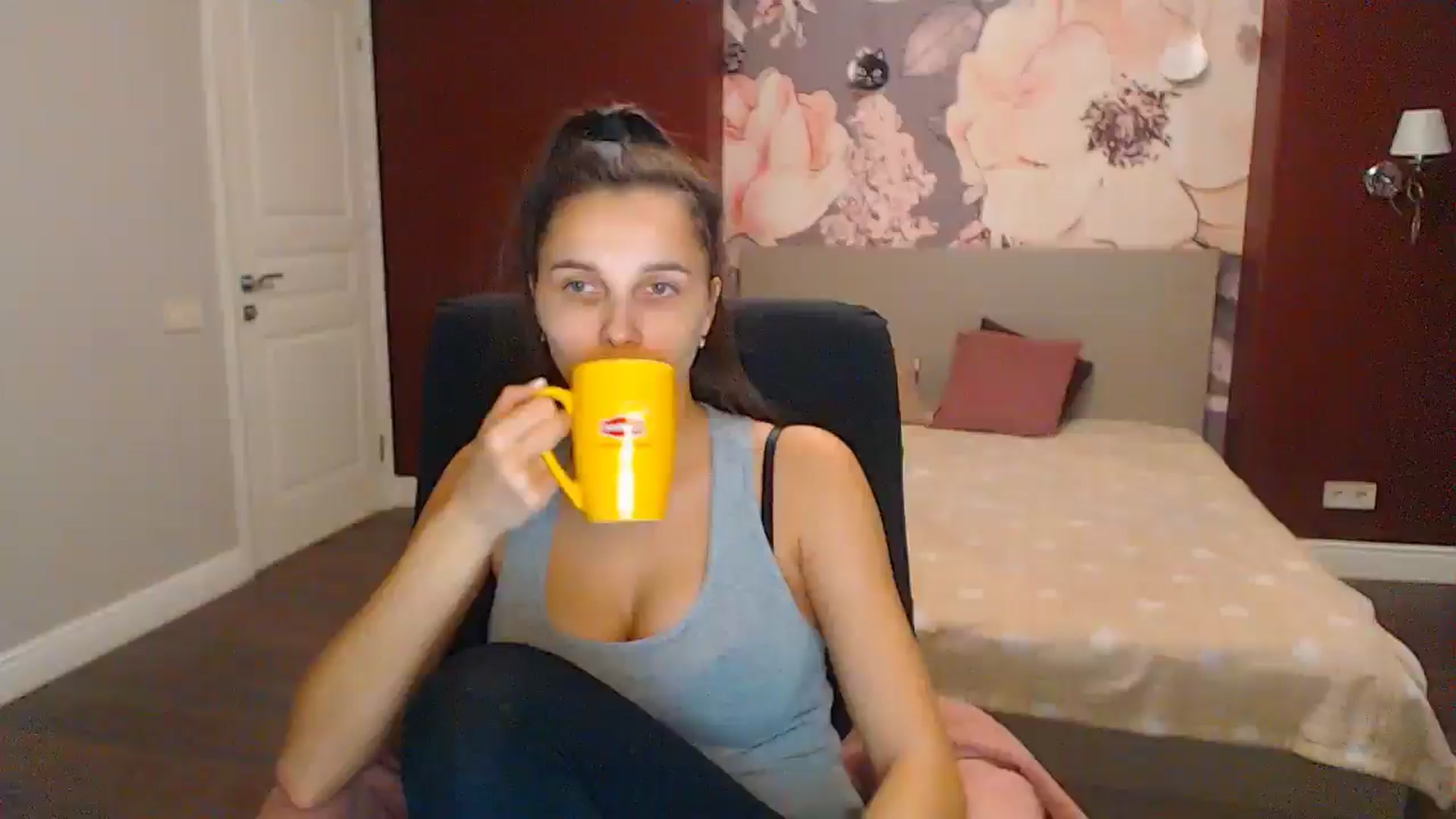 Gallery image thumbnail from Karina_Mils's myfreecams stream on, 12/09/2024, 12:17 image 1 of 20