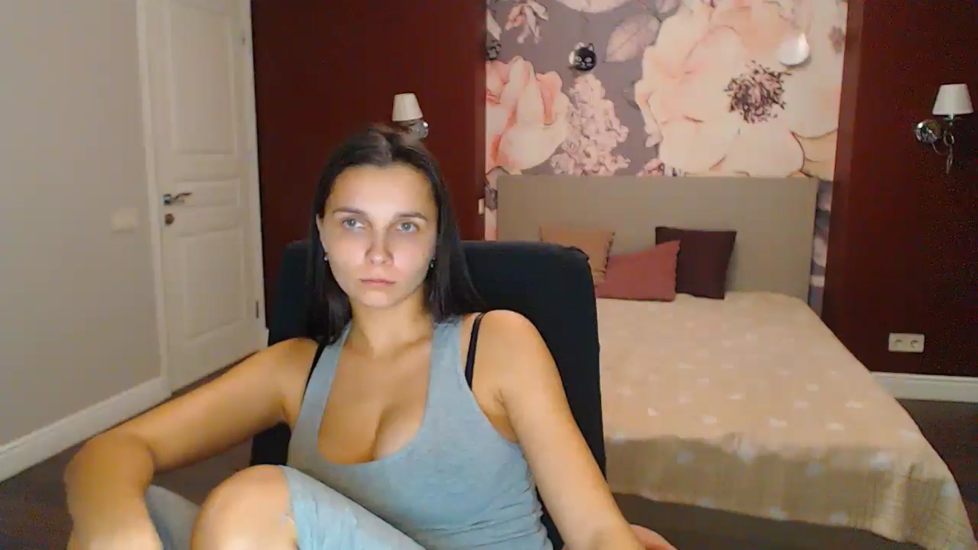 Gallery image thumbnail from Karina_Mils's myfreecams stream on, 12/14/2024, 19:26 image 20 of 20