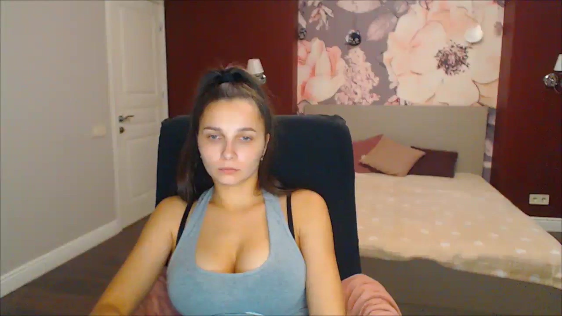 Gallery image thumbnail from Karina_Mils's myfreecams stream on, 12/23/2024, 11:51 image 20 of 20