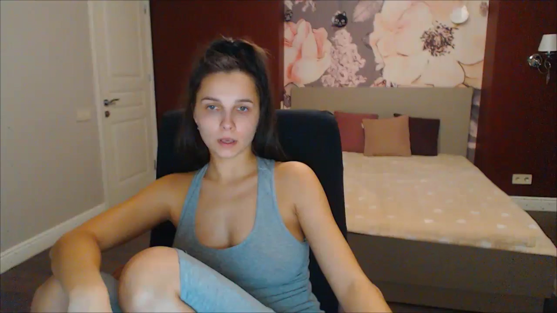 Gallery image thumbnail from Karina_Mils's myfreecams stream on, 12/26/2024, 12:30 image 19 of 20