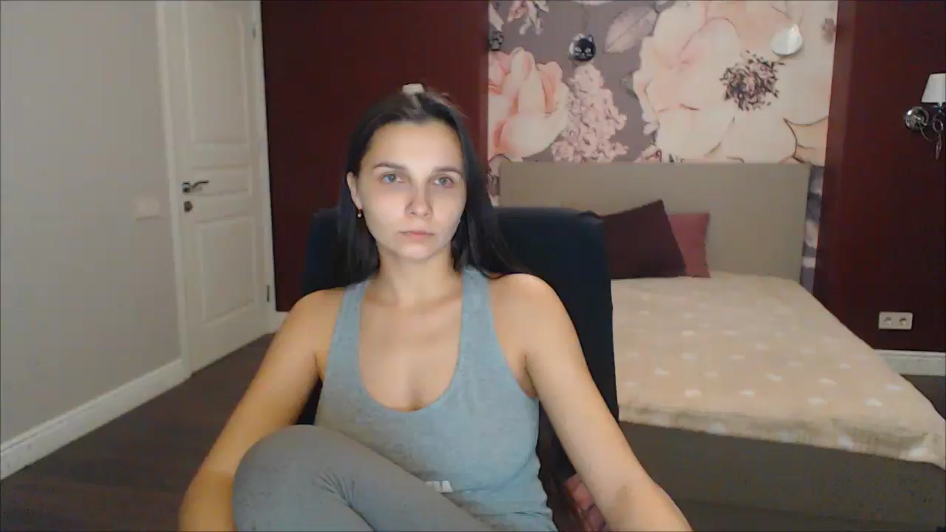 Gallery image thumbnail from Karina_Mils's myfreecams stream on, 12/30/2024, 07:51 image 1 of 20