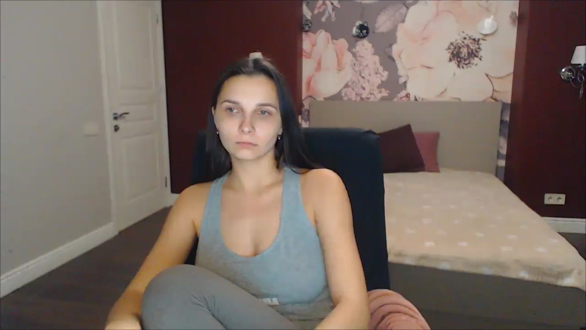 Gallery image thumbnail from Karina_Mils's myfreecams stream on, 12/30/2024, 07:51 image 3 of 20