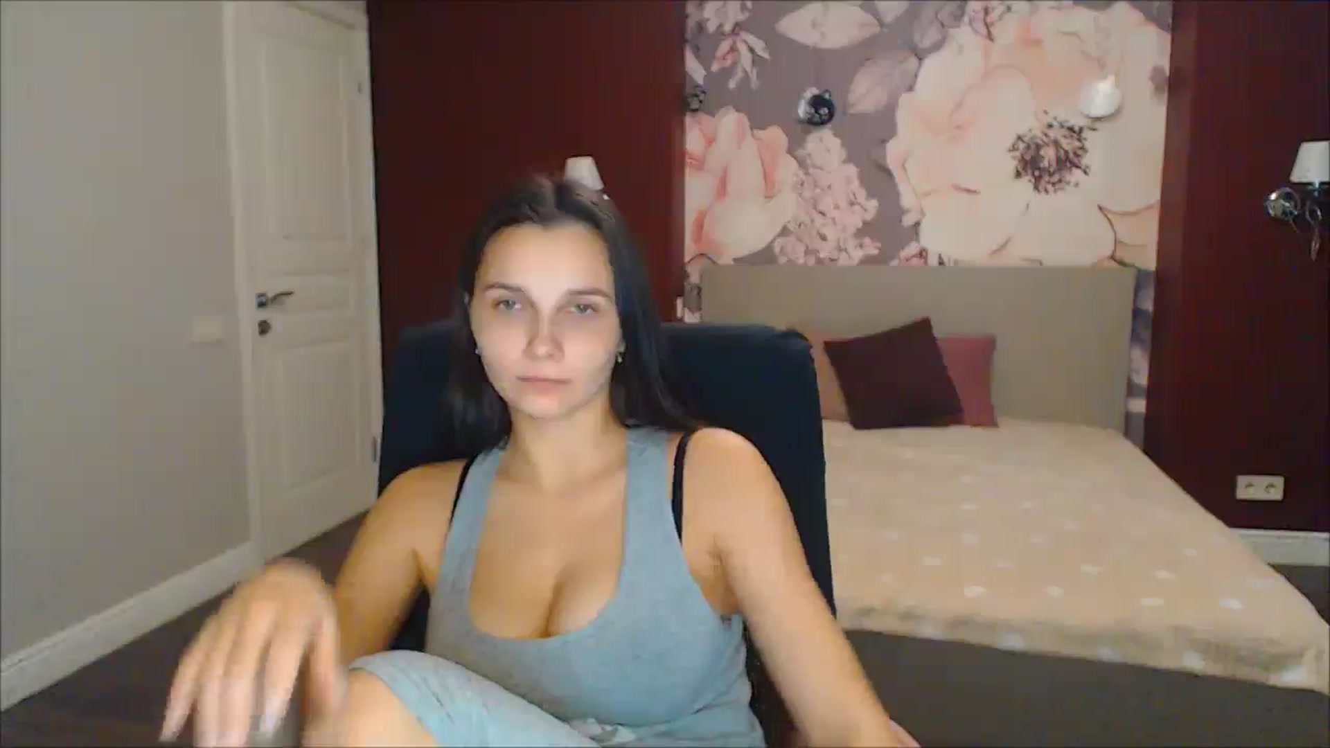 Gallery image thumbnail from Karina_Mils's myfreecams stream on, 12/30/2024, 07:51 image 9 of 20