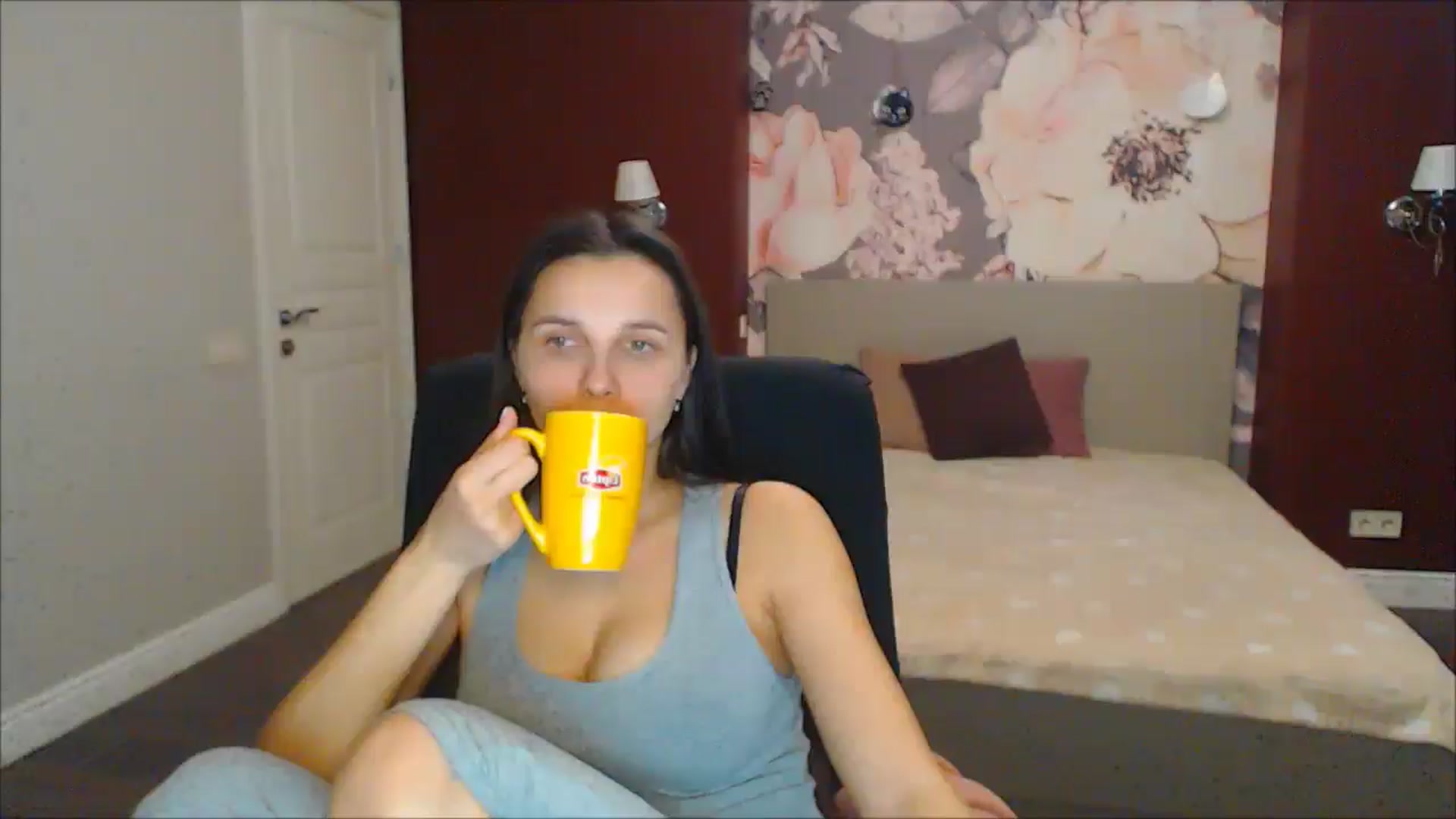 Gallery image thumbnail from Karina_Mils's myfreecams stream on, 12/30/2024, 09:11 image 17 of 20