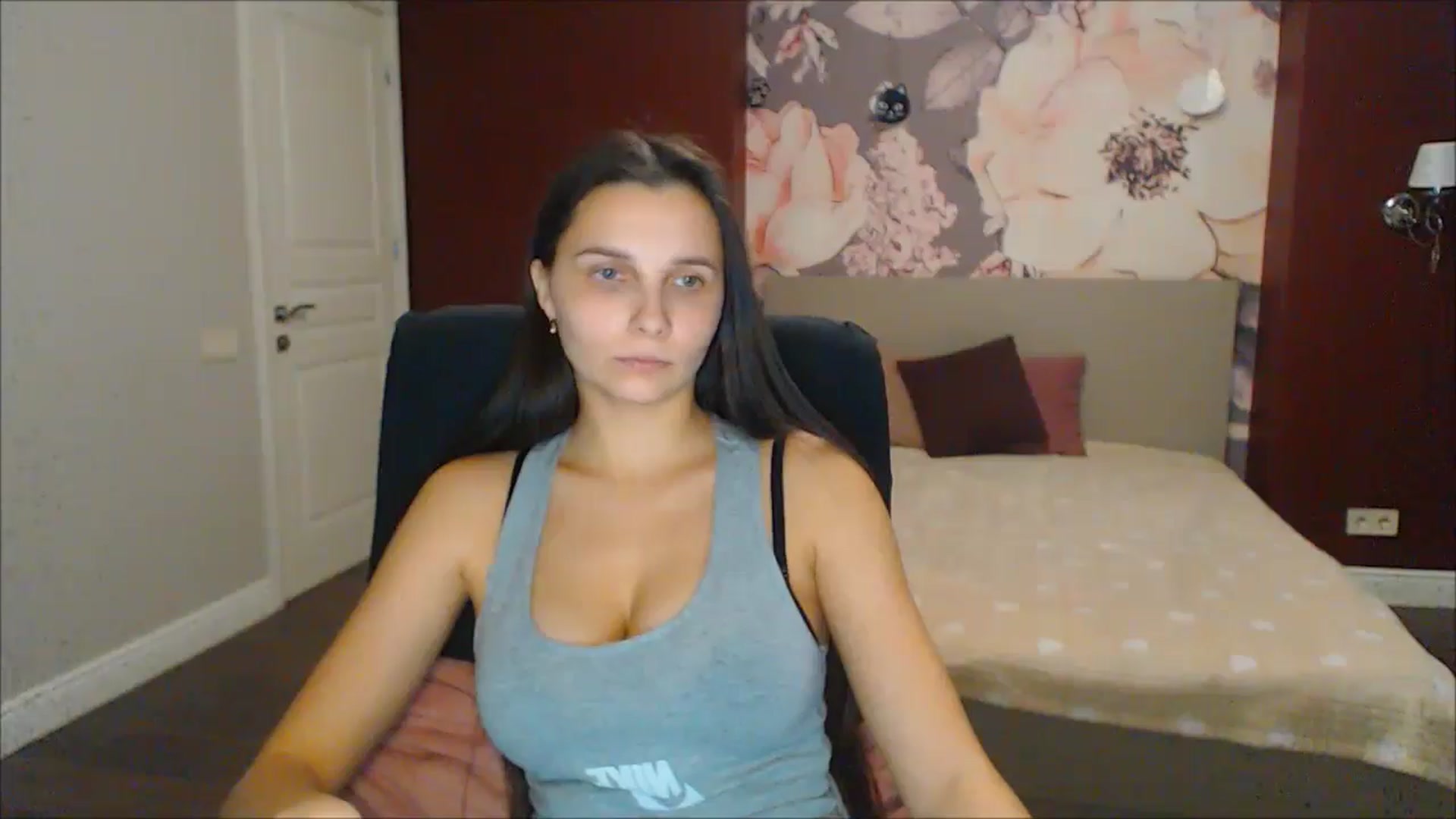 Gallery image thumbnail from Karina_Mils's myfreecams stream on, 12/30/2024, 11:22 image 17 of 20