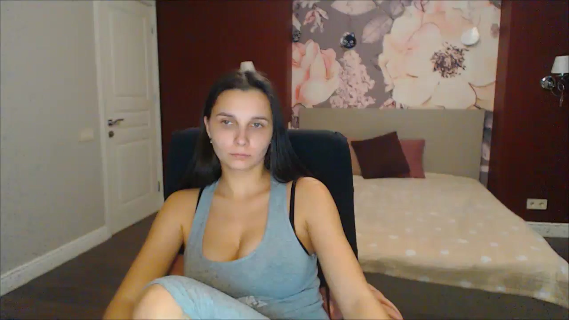 Gallery image thumbnail from Karina_Mils's myfreecams stream on, 12/30/2024, 11:22 image 20 of 20