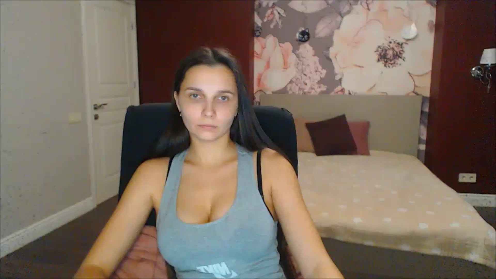 Gallery image thumbnail from Karina_Mils's myfreecams stream on, 12/30/2024, 11:22 image 18 of 20