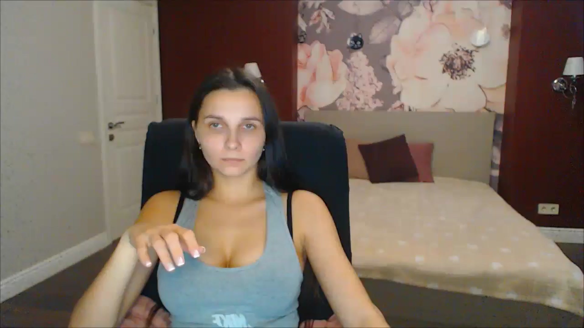 Gallery image thumbnail from Karina_Mils's myfreecams stream on, 12/30/2024, 11:22 image 8 of 20