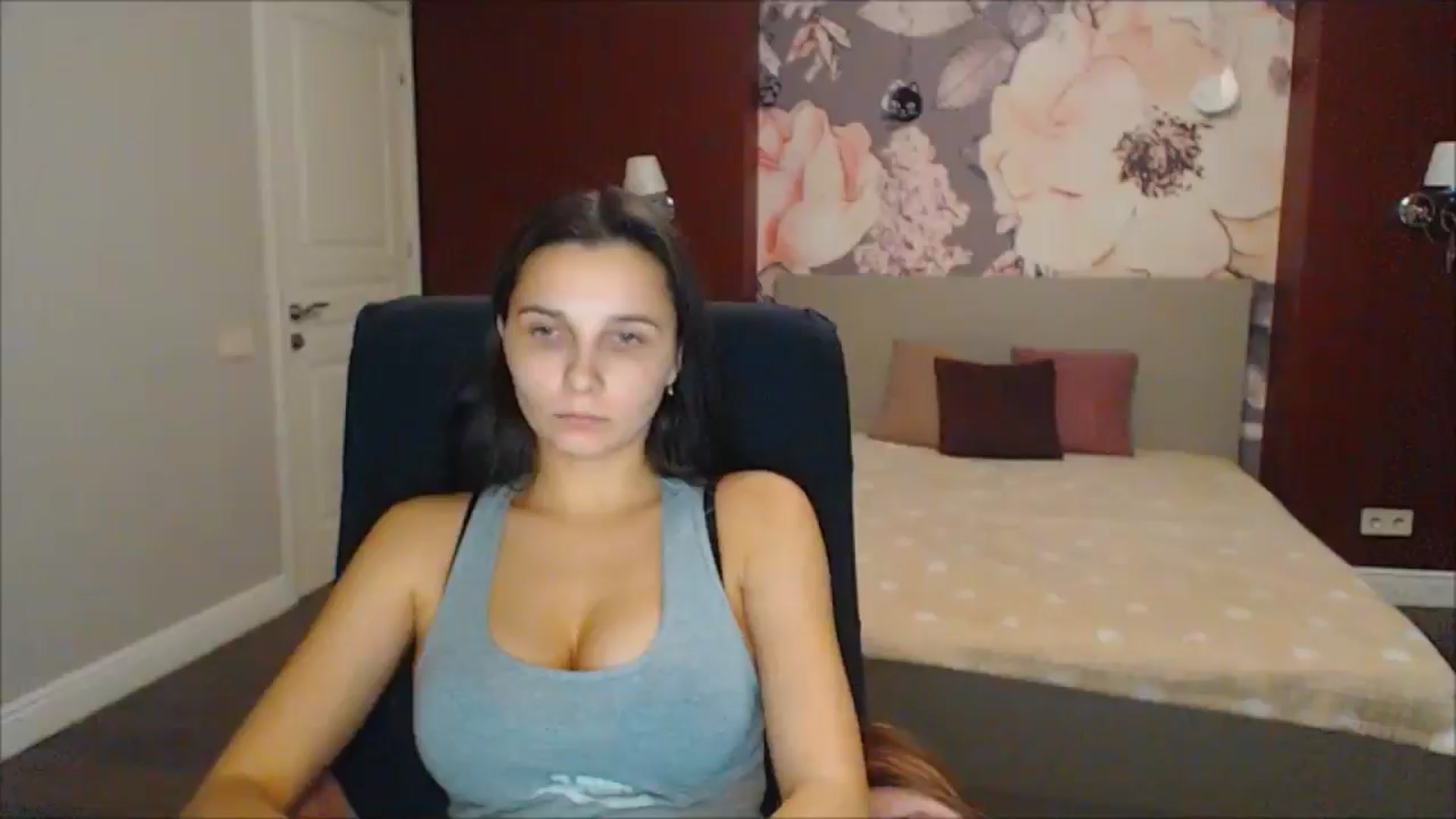 Gallery image thumbnail from Karina_Mils's myfreecams stream on, 12/30/2024, 15:48 image 7 of 20