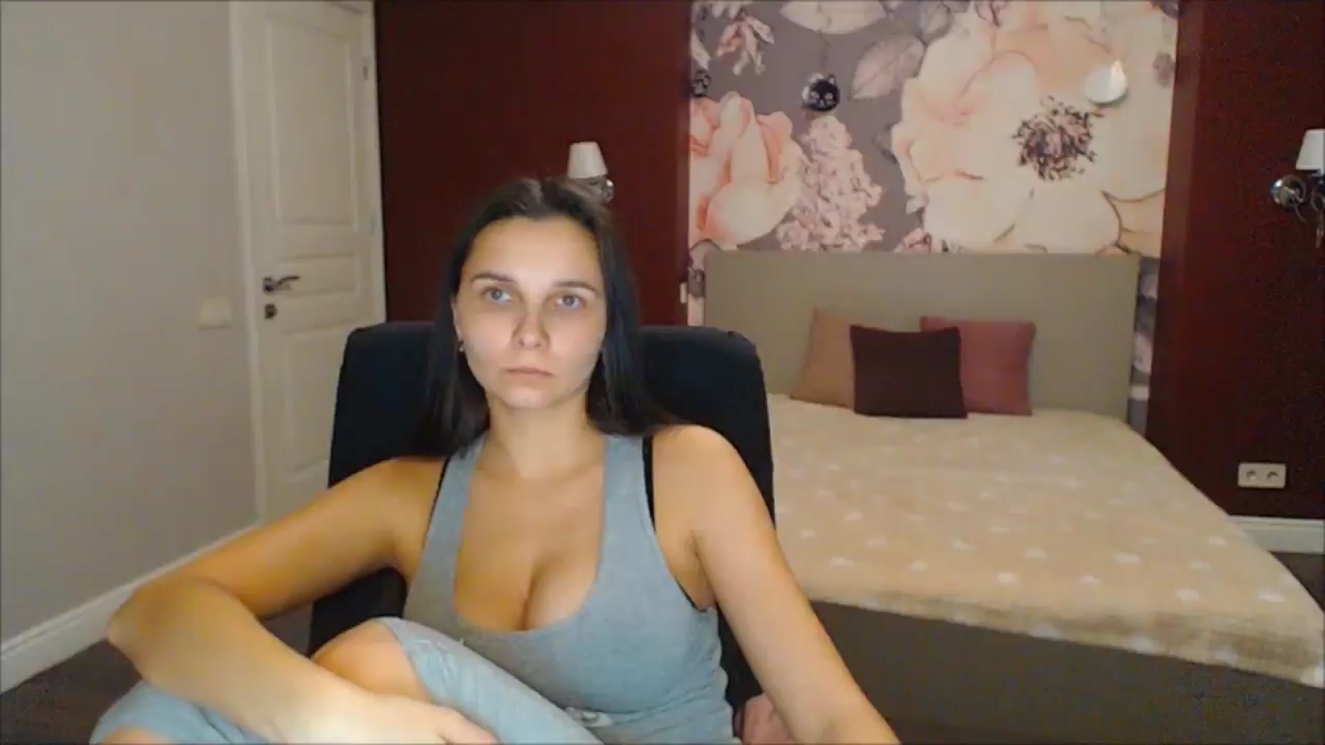 Gallery image thumbnail from Karina_Mils's myfreecams stream on, 12/30/2024, 15:48 image 1 of 20