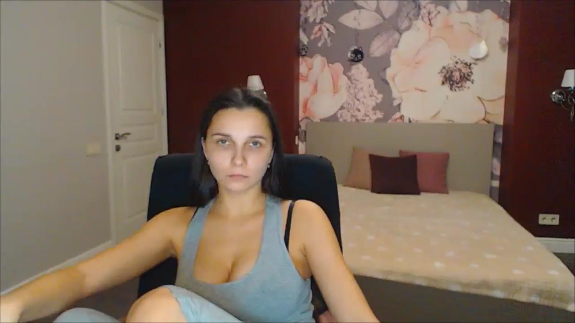 Gallery image thumbnail from Karina_Mils's myfreecams stream on, 12/30/2024, 16:12 image 3 of 20