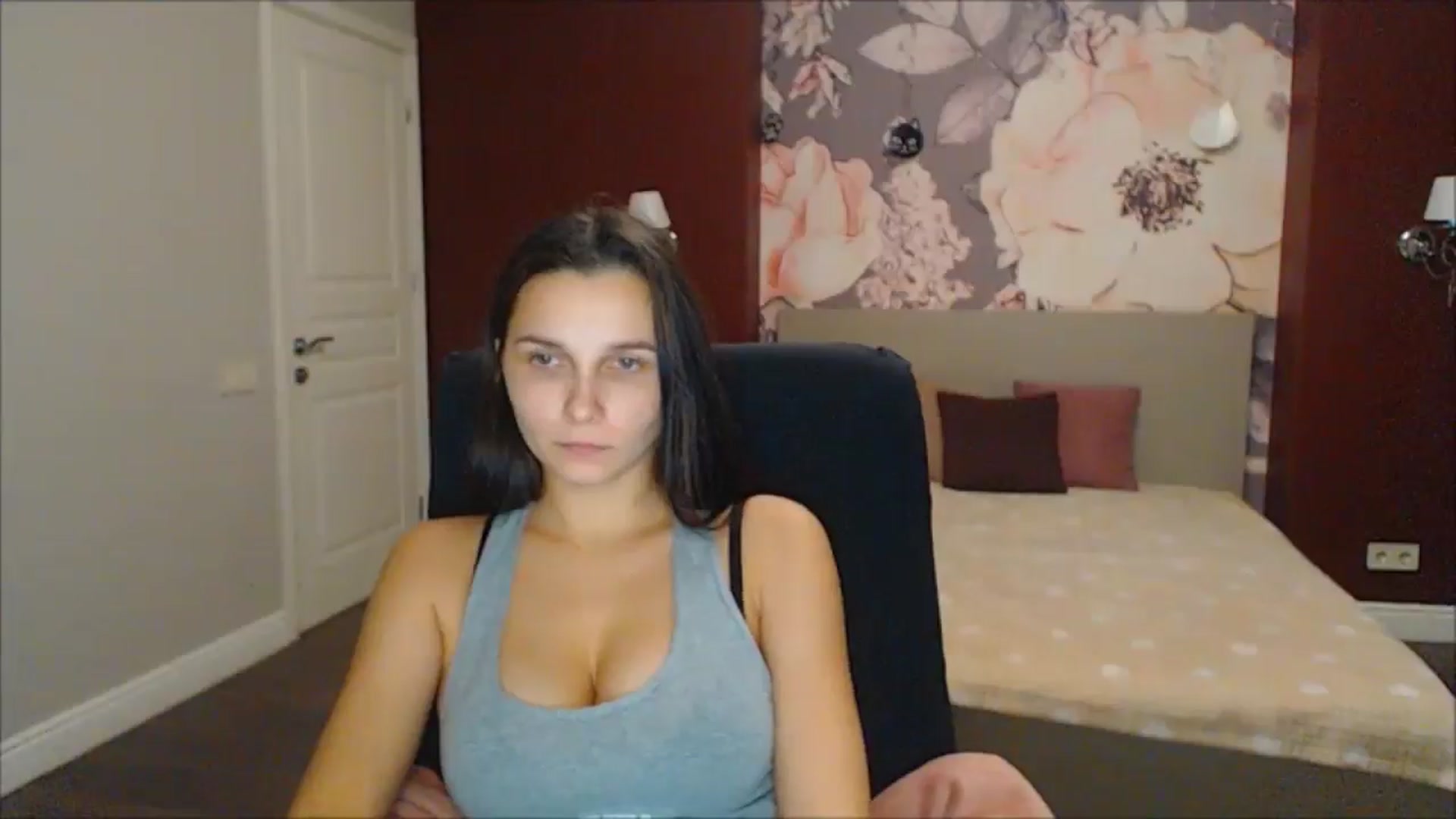 Gallery image thumbnail from Karina_Mils's myfreecams stream on, 12/30/2024, 16:12 image 19 of 20