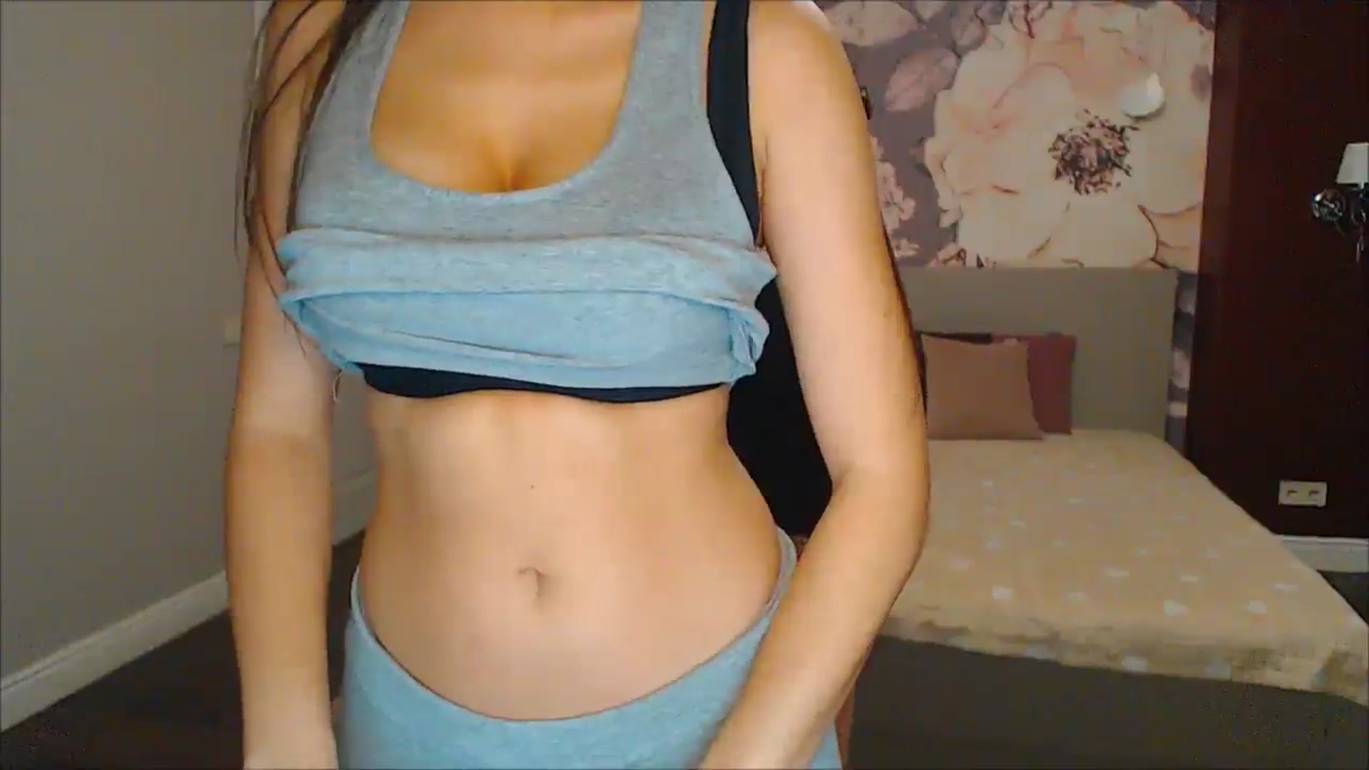 Gallery image thumbnail from Karina_Mils's myfreecams stream on, 01/10/2025, 19:12 image 11 of 20