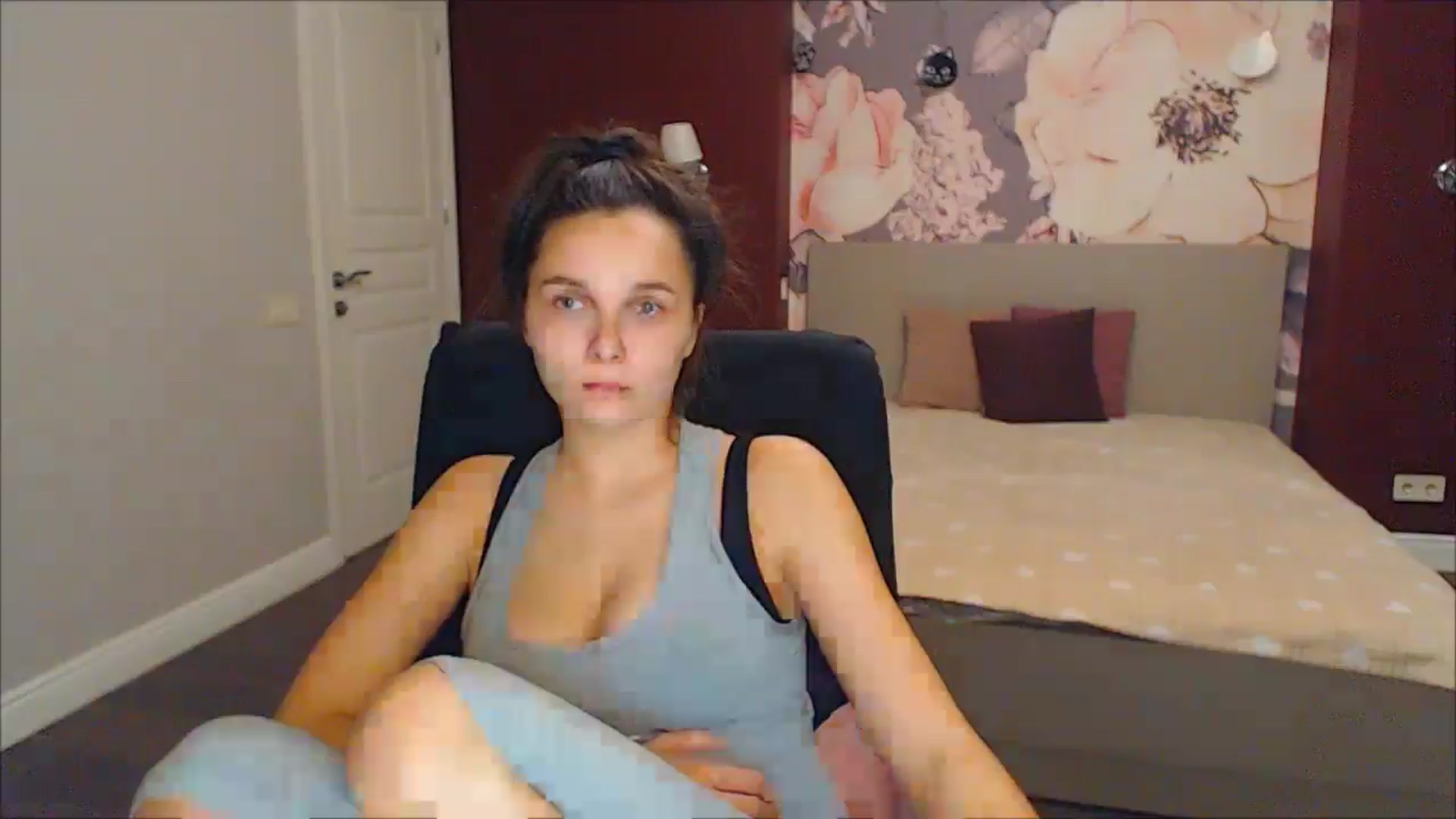 Gallery image thumbnail from Karina_Mils's myfreecams stream on, 01/12/2025, 16:44 image 17 of 20