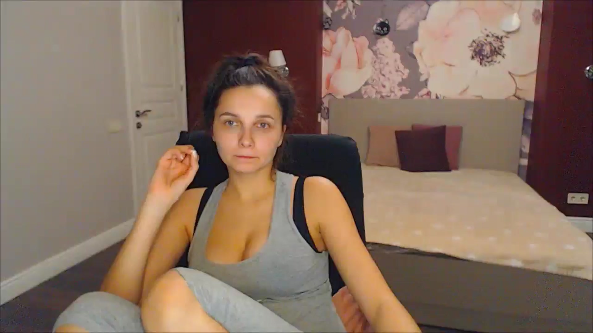 Gallery image thumbnail from Karina_Mils's myfreecams stream on, 01/12/2025, 16:44 image 20 of 20