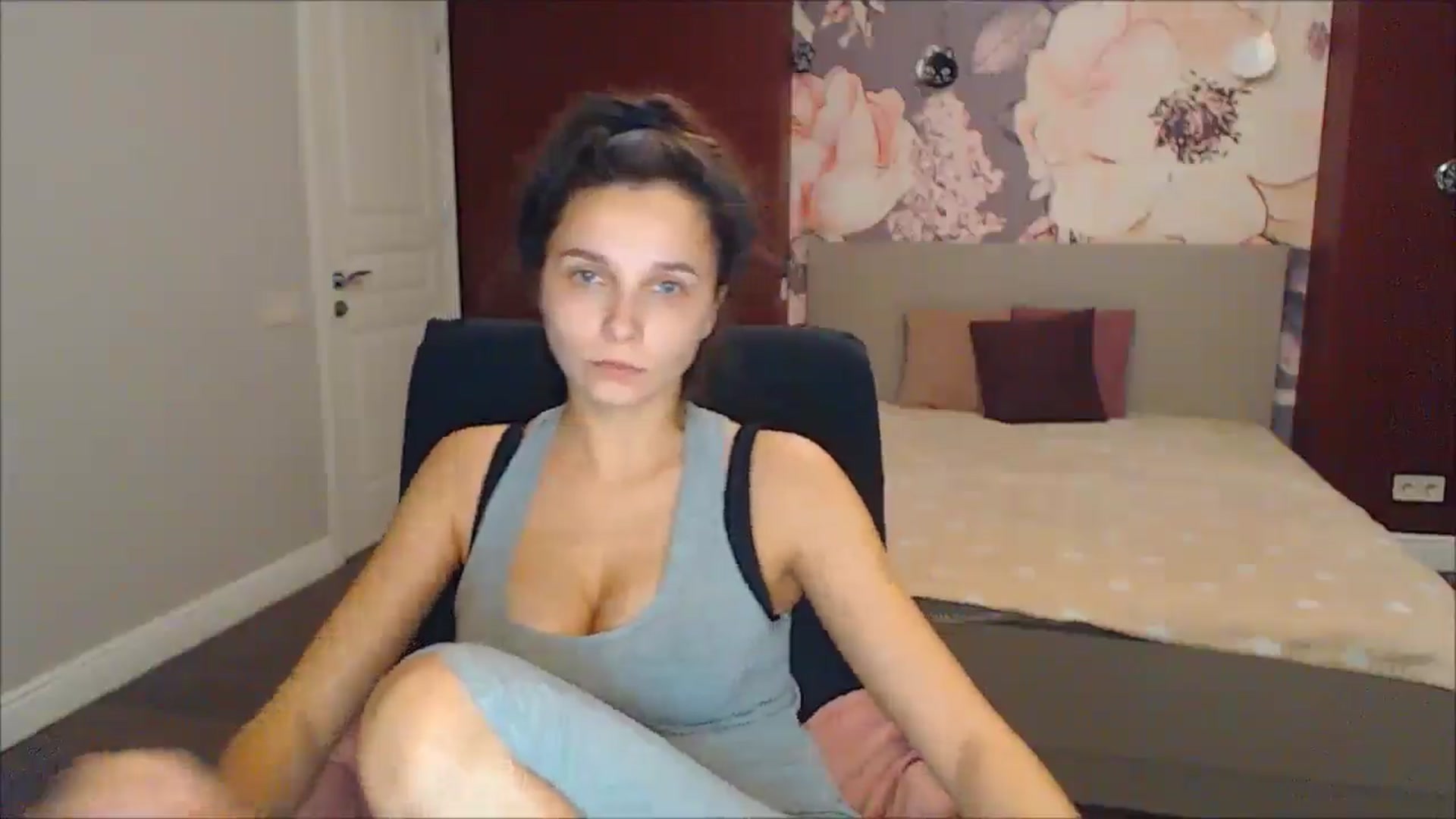 Gallery image thumbnail from Karina_Mils's myfreecams stream on, 01/12/2025, 16:44 image 7 of 20