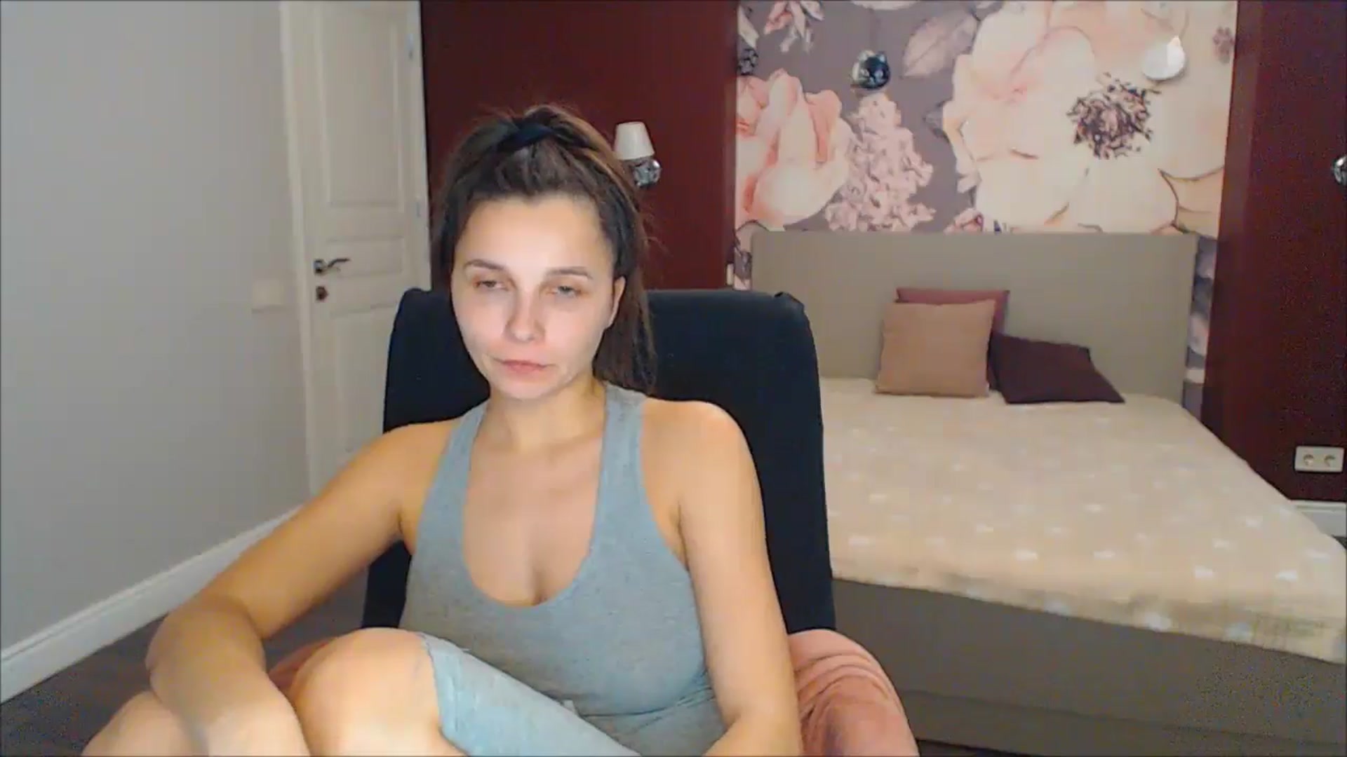 Gallery image thumbnail from Karina_Mils's myfreecams stream on, 01/13/2025, 12:03 image 4 of 20