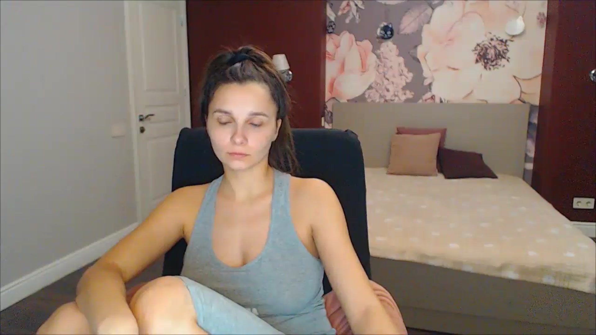 Gallery image thumbnail from Karina_Mils's myfreecams stream on, 01/13/2025, 12:03 image 3 of 20