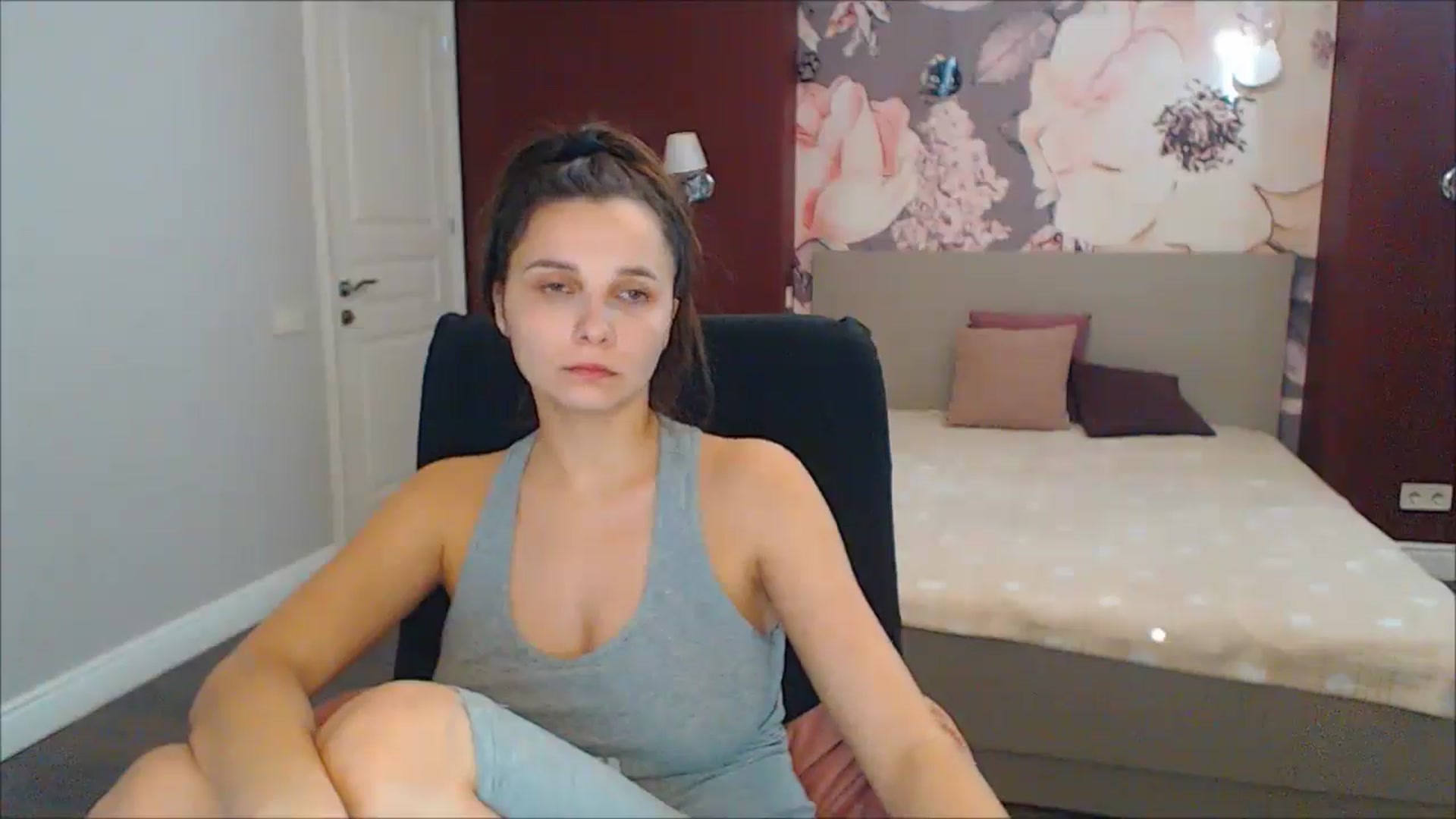 Gallery image thumbnail from Karina_Mils's myfreecams stream on, 01/13/2025, 12:03 image 6 of 20