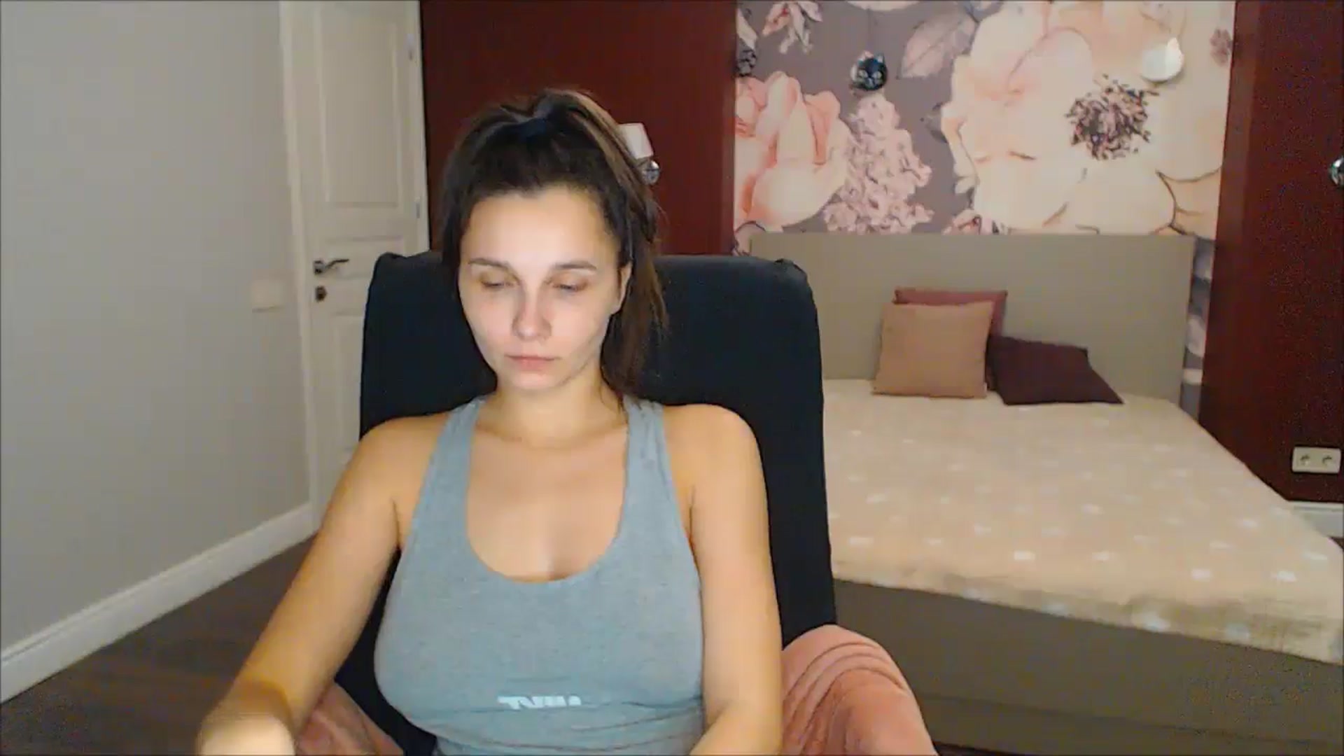 Gallery image thumbnail from Karina_Mils's myfreecams stream on, 01/13/2025, 12:03 image 19 of 20