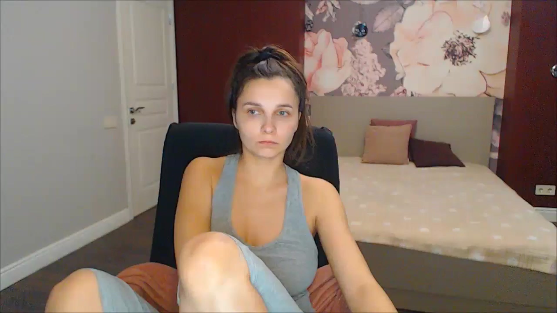 Gallery image thumbnail from Karina_Mils's myfreecams stream on, 01/13/2025, 12:03 image 1 of 20