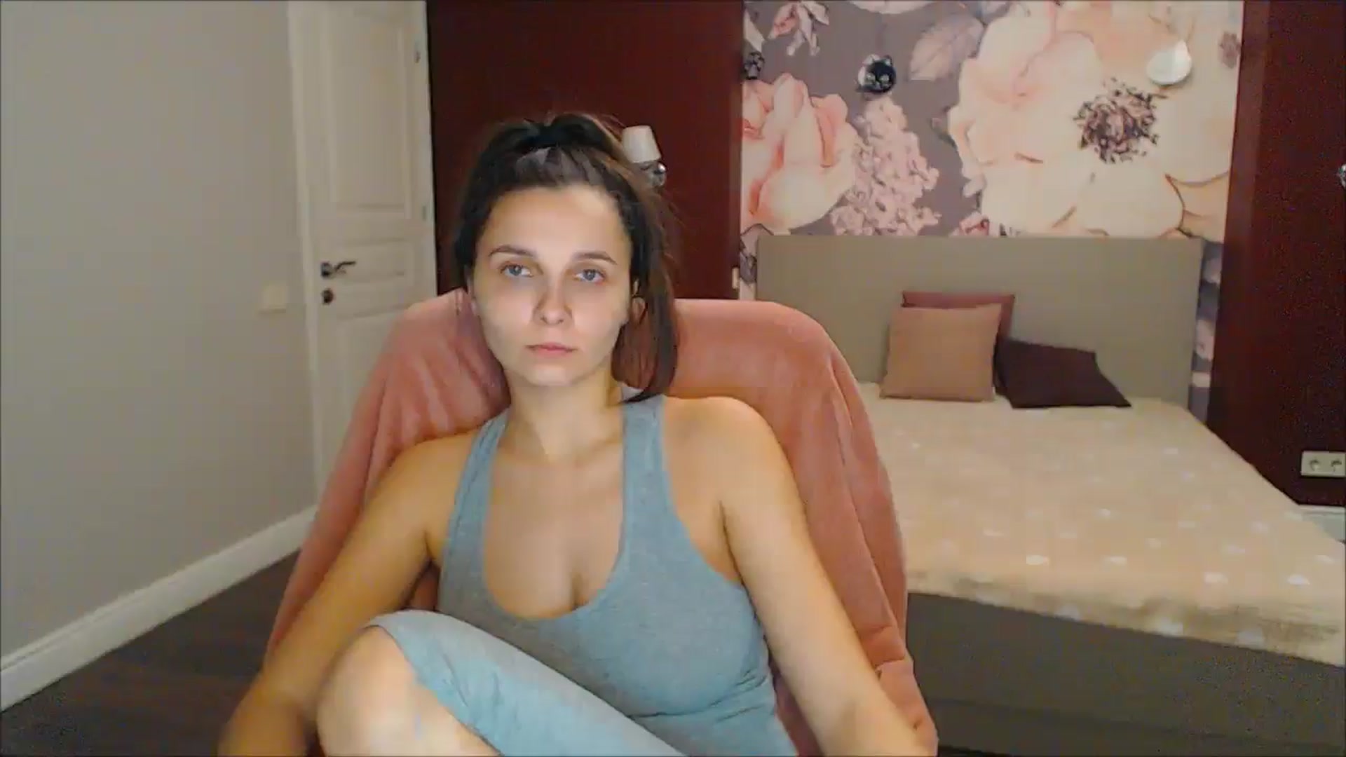 Gallery image thumbnail from Karina_Mils's myfreecams stream on, 01/13/2025, 13:47 image 5 of 20