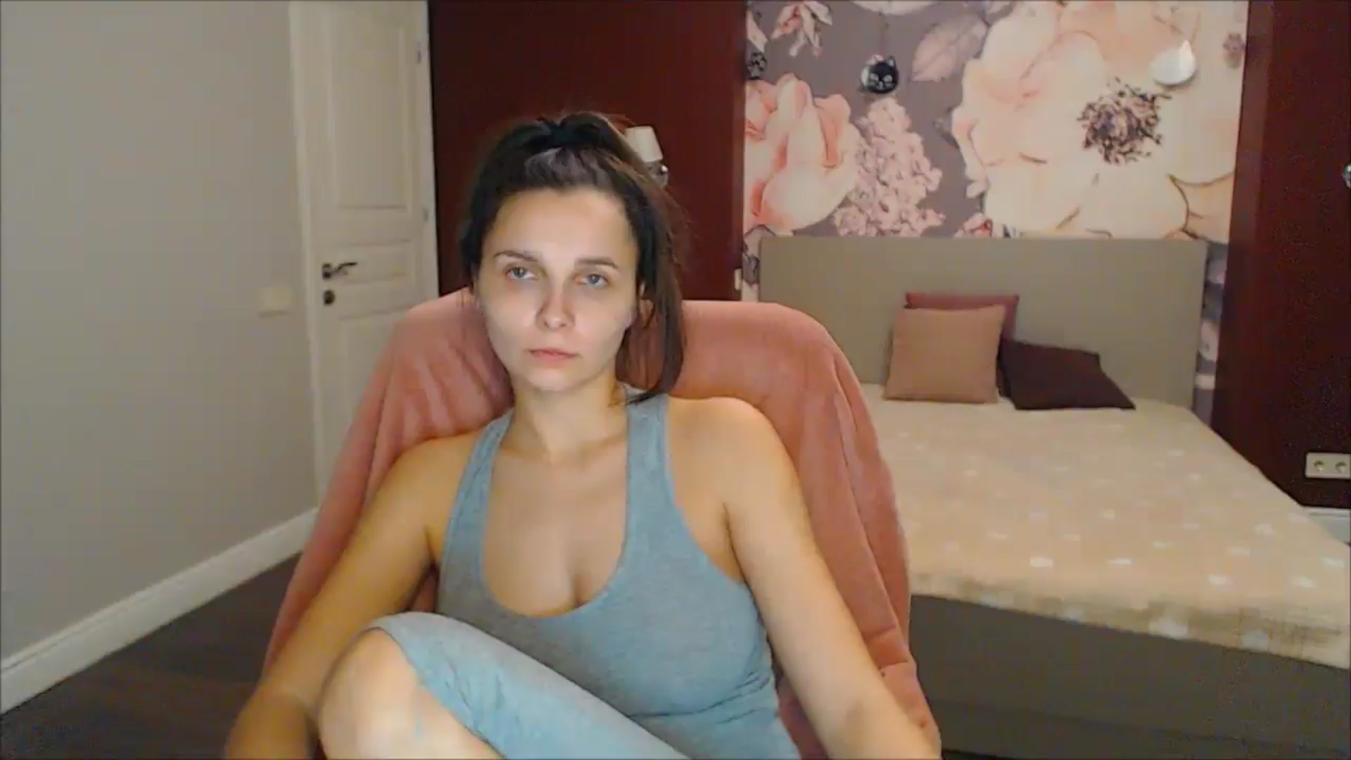 Gallery image thumbnail from Karina_Mils's myfreecams stream on, 01/13/2025, 13:47 image 4 of 20