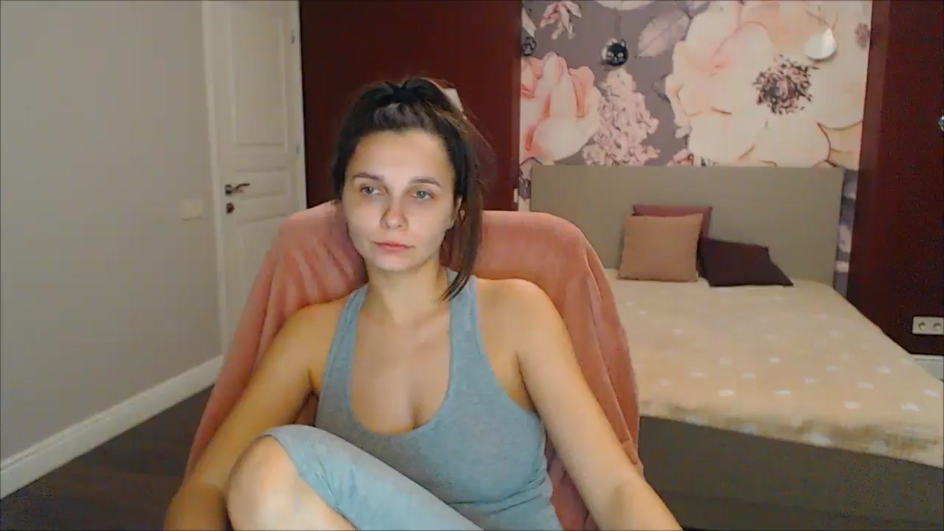 Gallery image thumbnail from Karina_Mils's myfreecams stream on, 01/13/2025, 13:47 image 1 of 20