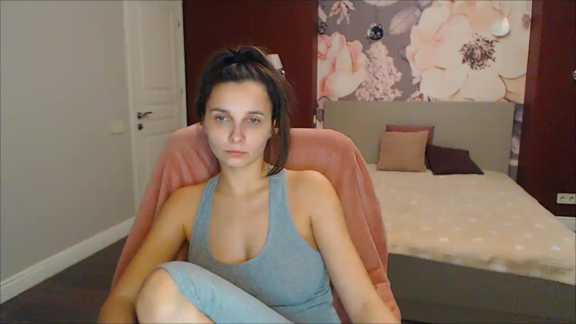 Gallery image thumbnail from Karina_Mils's myfreecams stream on, 01/13/2025, 13:47 image 3 of 20