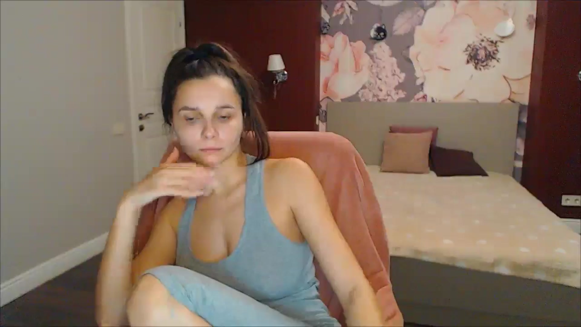 Gallery image thumbnail from Karina_Mils's myfreecams stream on, 01/13/2025, 13:47 image 6 of 20