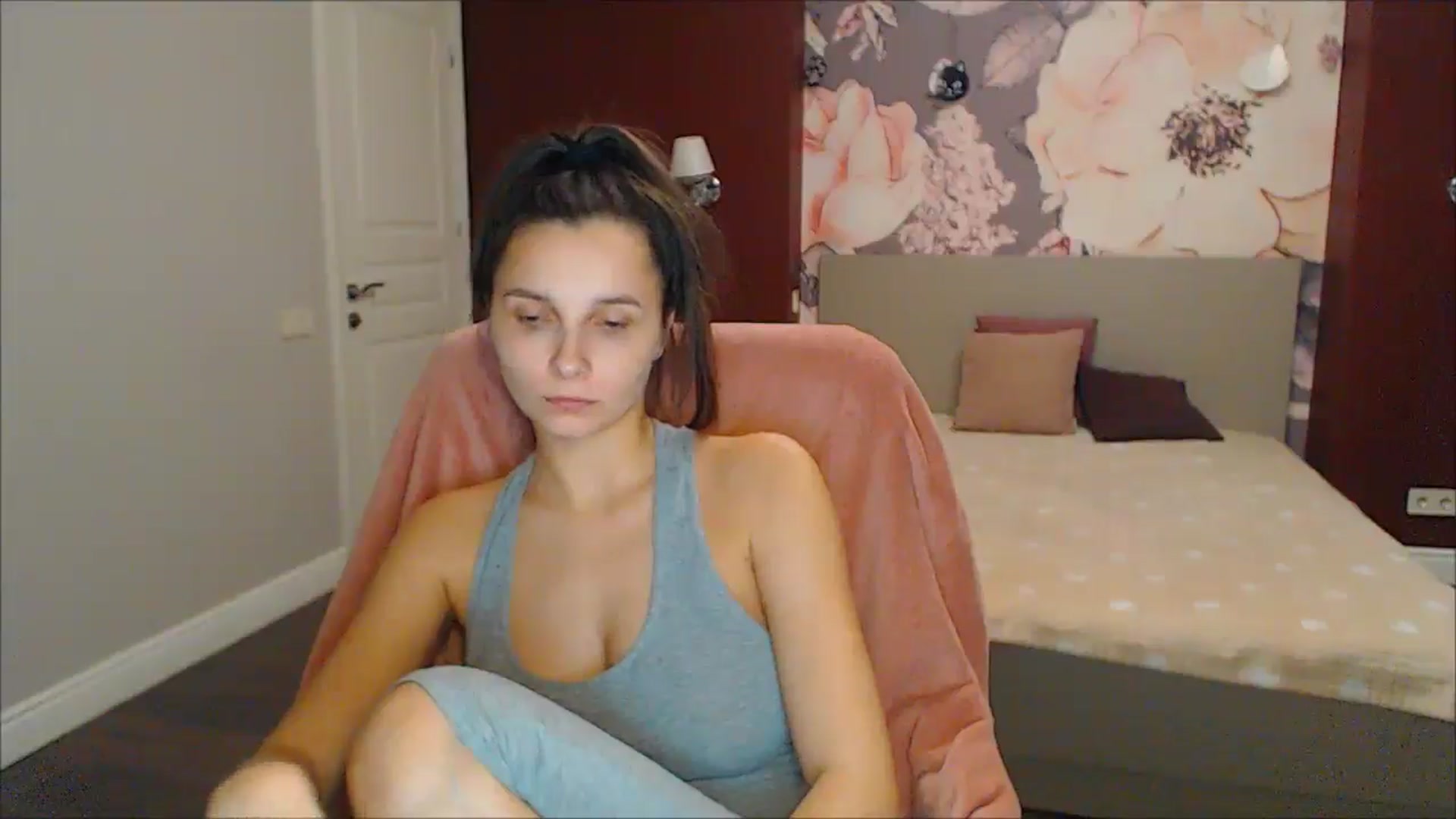 Gallery image thumbnail from Karina_Mils's myfreecams stream on, 01/13/2025, 13:47 image 7 of 20