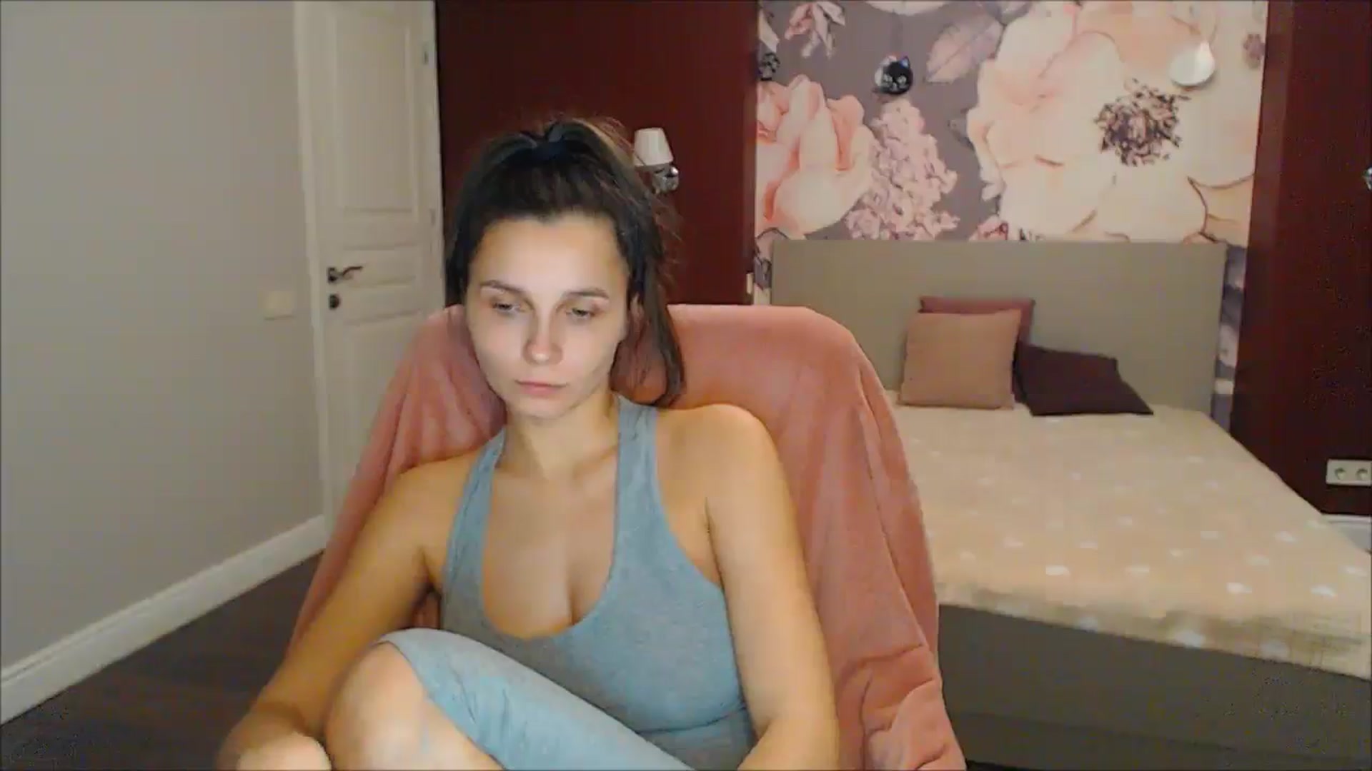 Gallery image thumbnail from Karina_Mils's myfreecams stream on, 01/13/2025, 13:47 image 9 of 20
