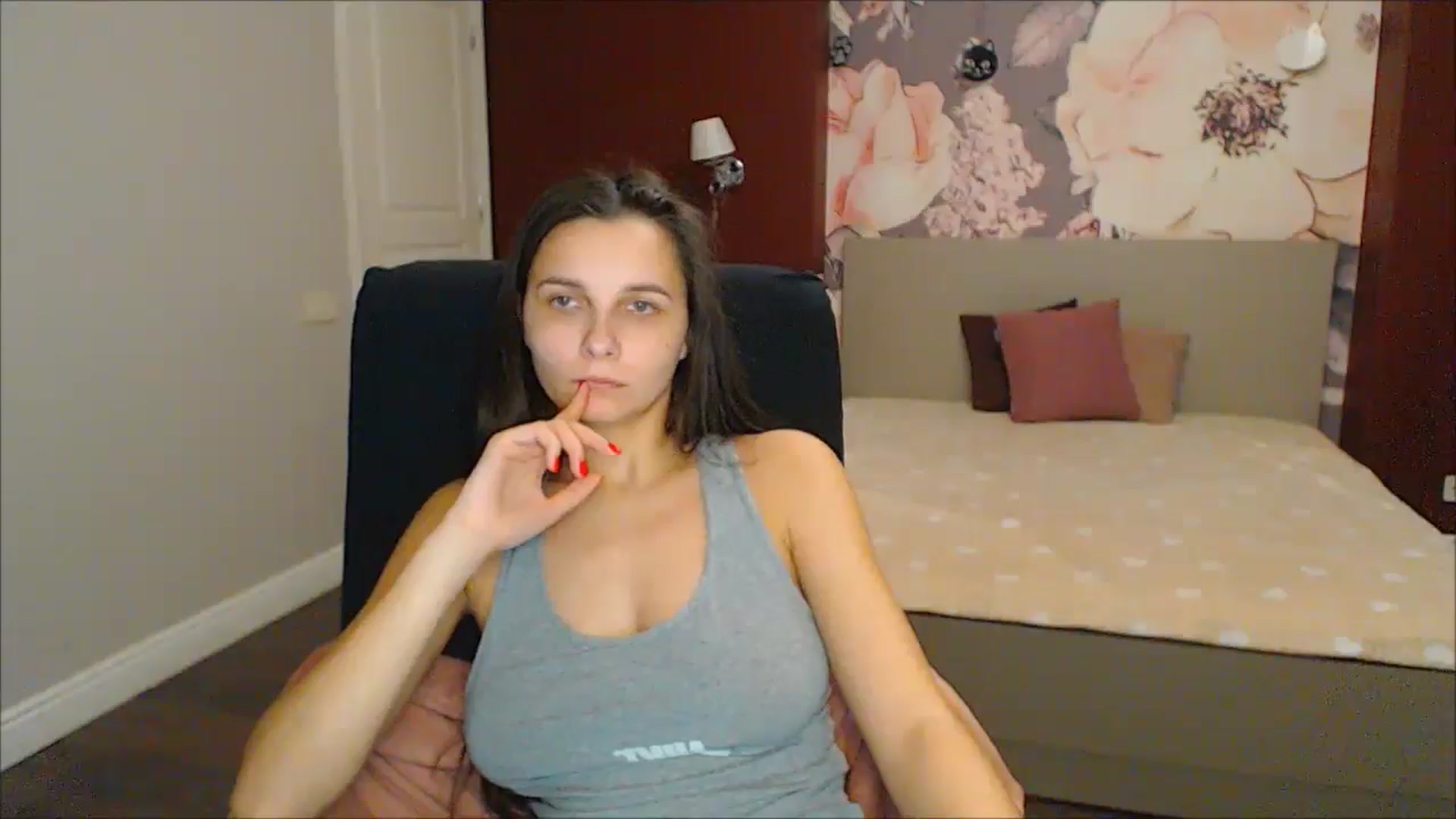 Gallery image thumbnail from Karina_Mils's myfreecams stream on, 01/25/2025, 14:42 image 18 of 20