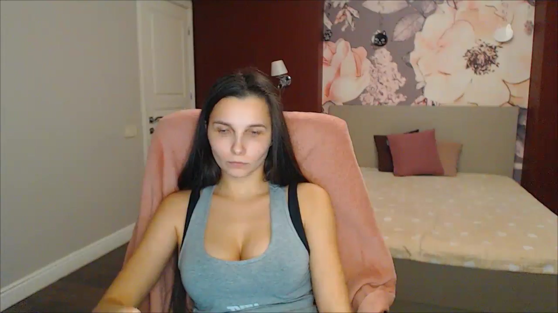 Gallery image thumbnail from Karina_Mils's myfreecams stream on, 01/25/2025, 18:55 image 15 of 20