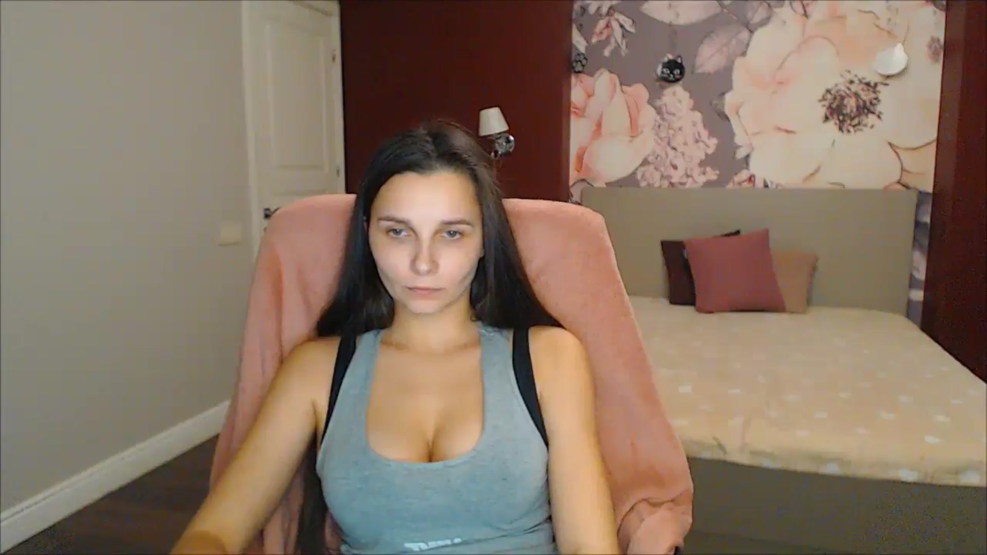 Gallery image thumbnail from Karina_Mils's myfreecams stream on, 01/25/2025, 18:55 image 13 of 20