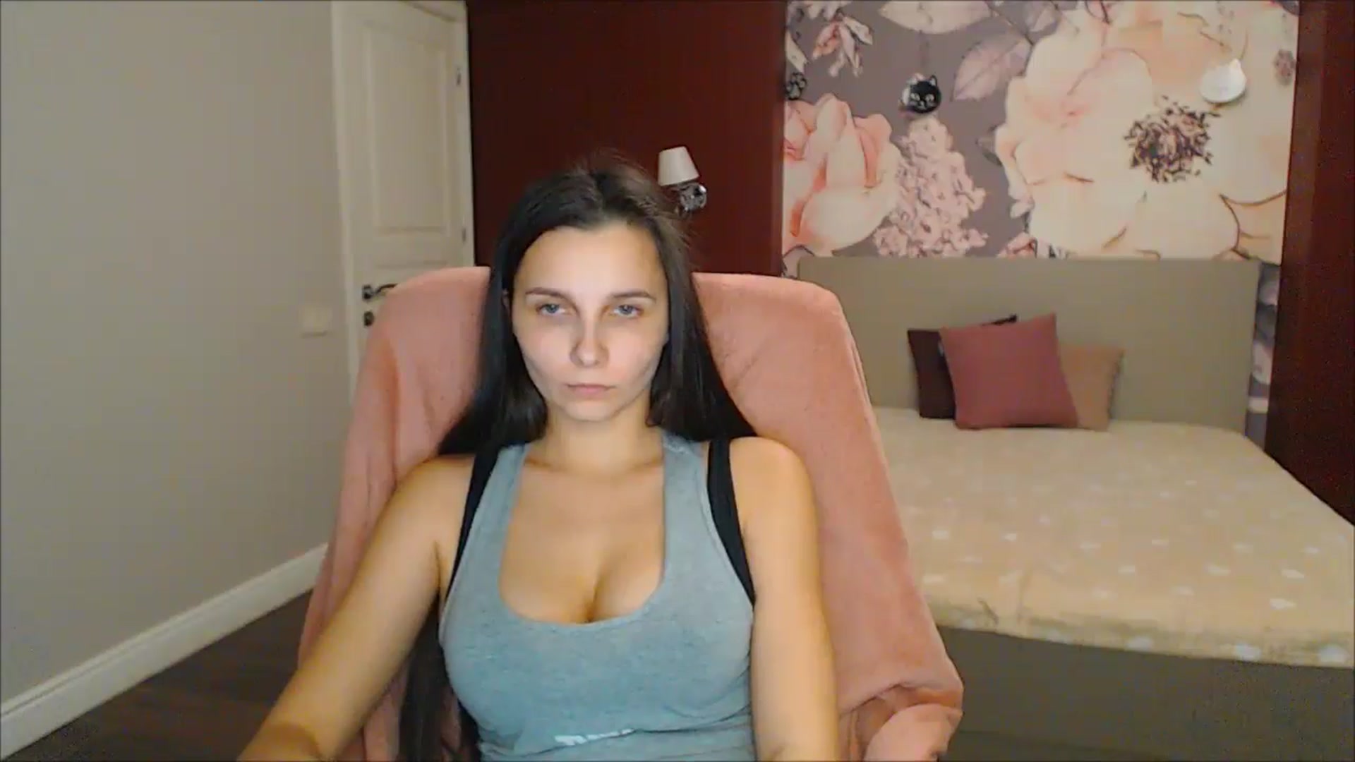 Gallery image thumbnail from Karina_Mils's myfreecams stream on, 01/25/2025, 18:55 image 5 of 20