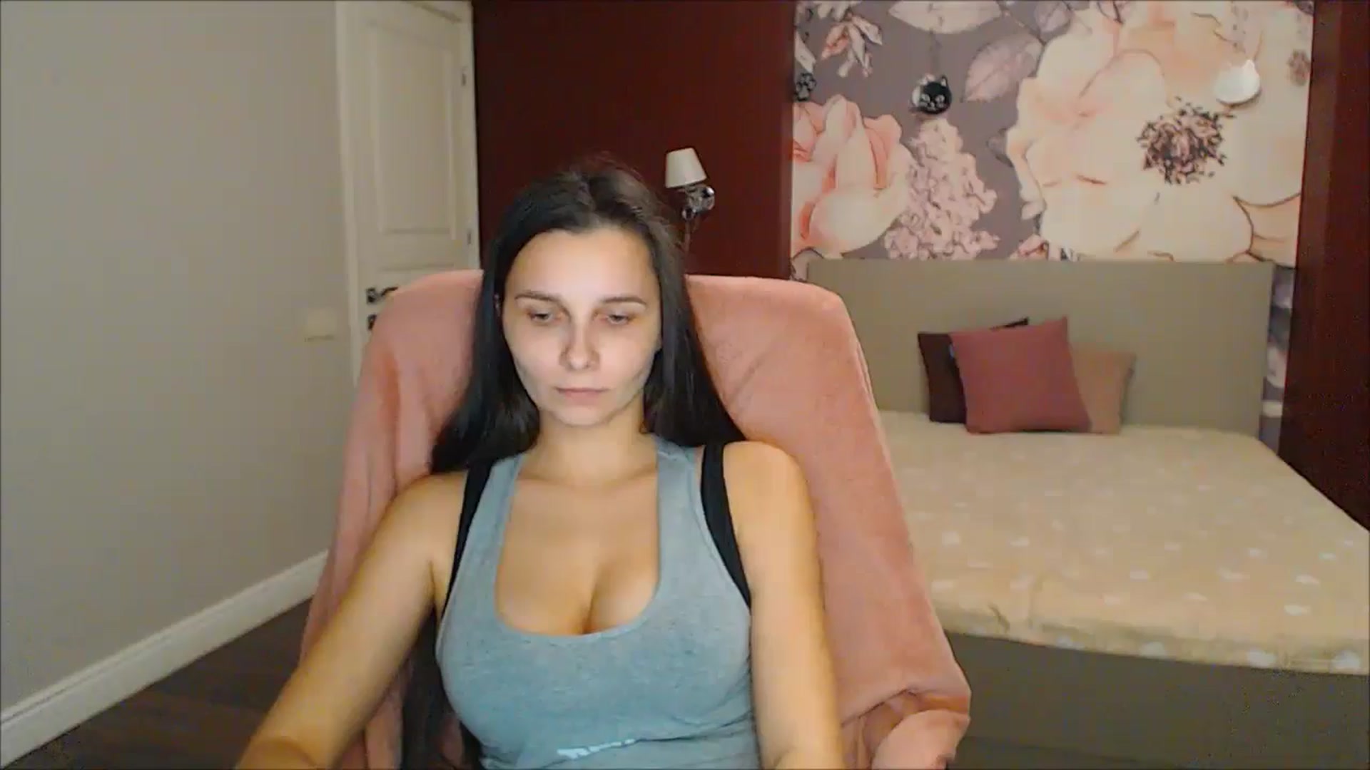Gallery image thumbnail from Karina_Mils's myfreecams stream on, 01/25/2025, 18:55 image 7 of 20