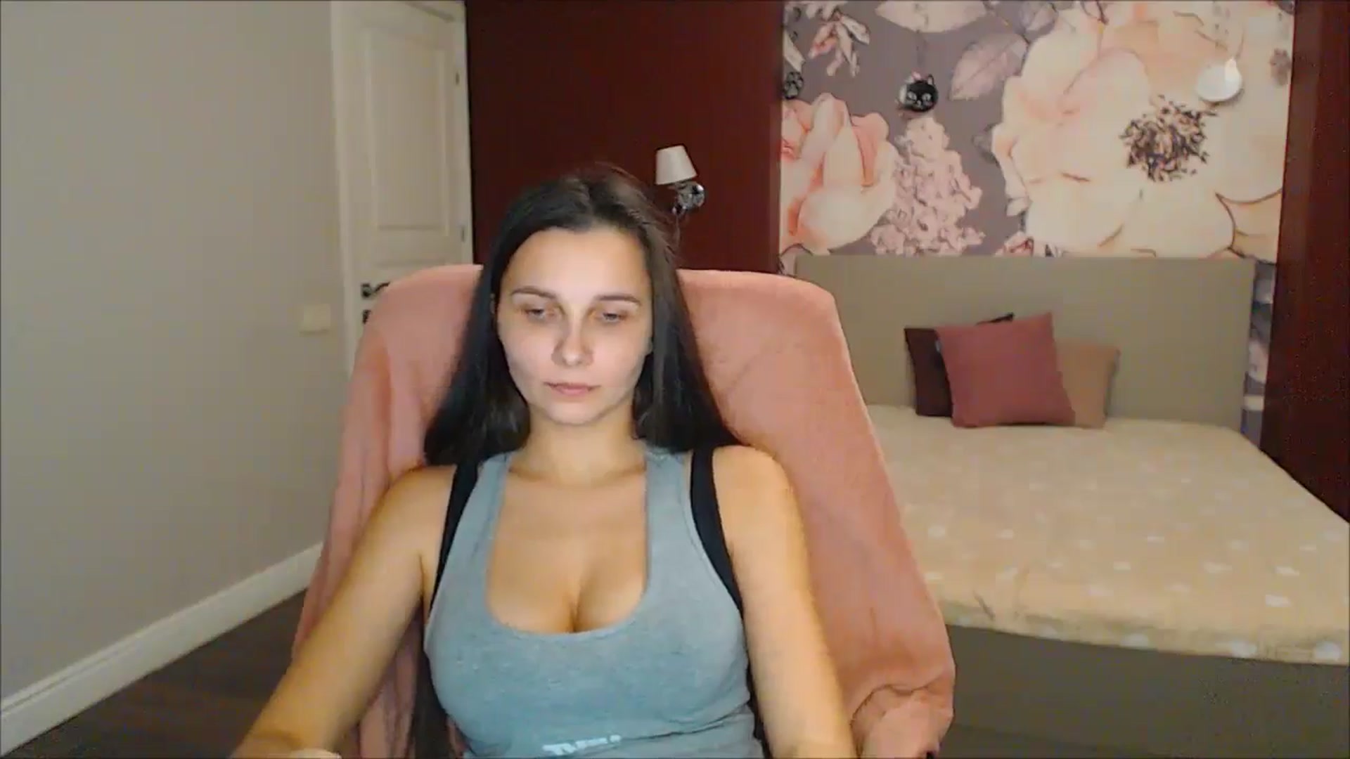 Gallery image thumbnail from Karina_Mils's myfreecams stream on, 01/25/2025, 18:55 image 16 of 20