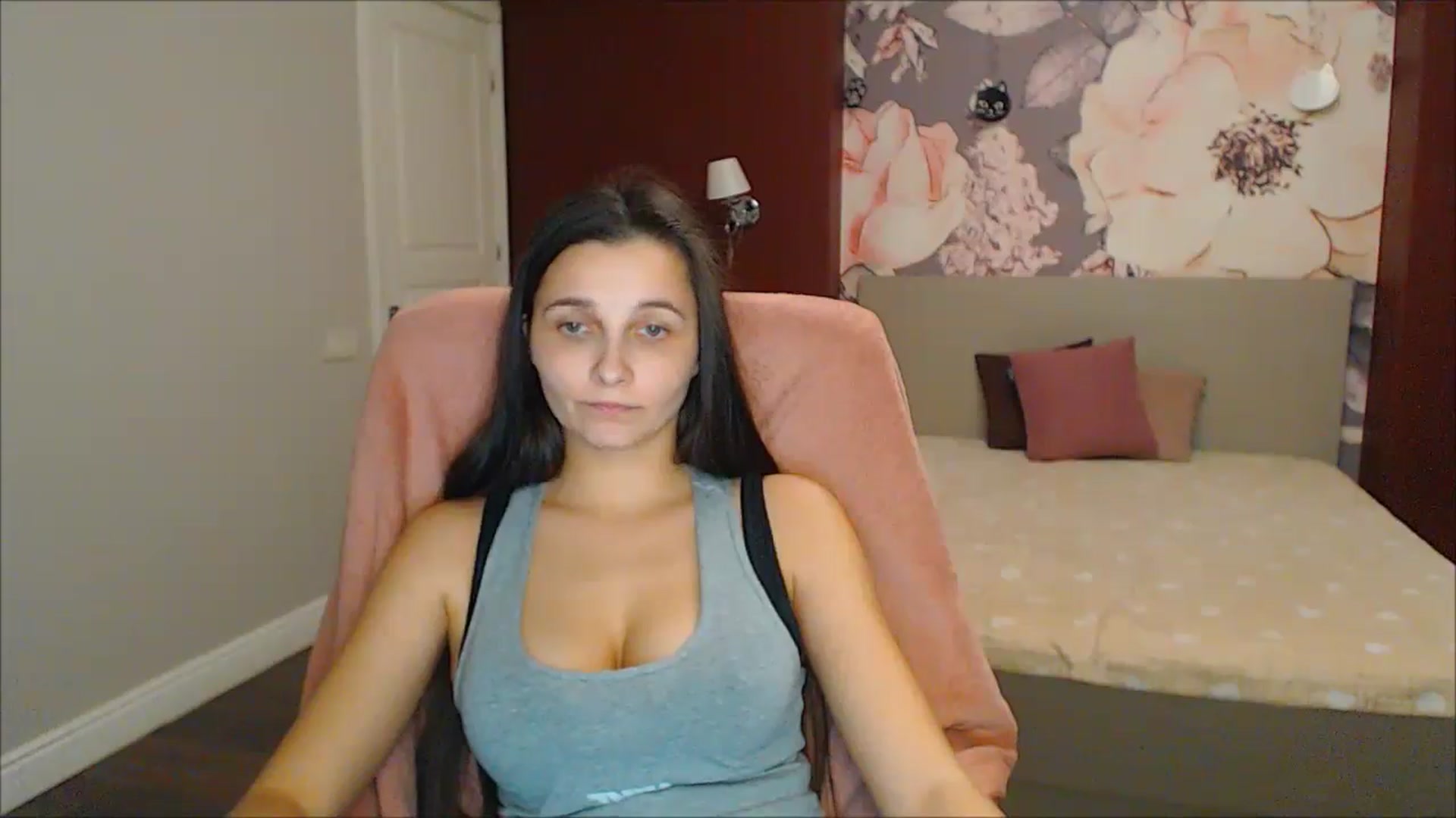 Gallery image thumbnail from Karina_Mils's myfreecams stream on, 01/25/2025, 18:55 image 9 of 20