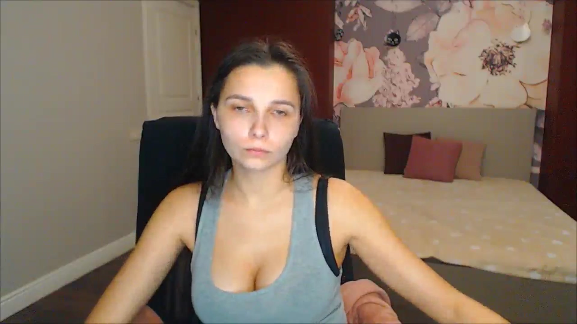 Gallery image thumbnail from Karina_Mils's myfreecams stream on, 01/26/2025, 16:30 image 18 of 20