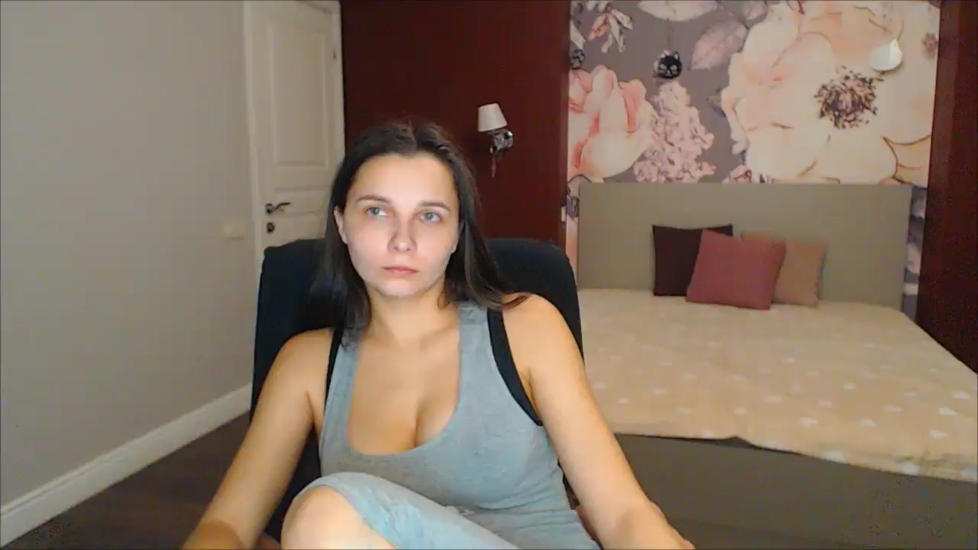 Gallery image thumbnail from Karina_Mils's myfreecams stream on, 01/26/2025, 16:30 image 4 of 20